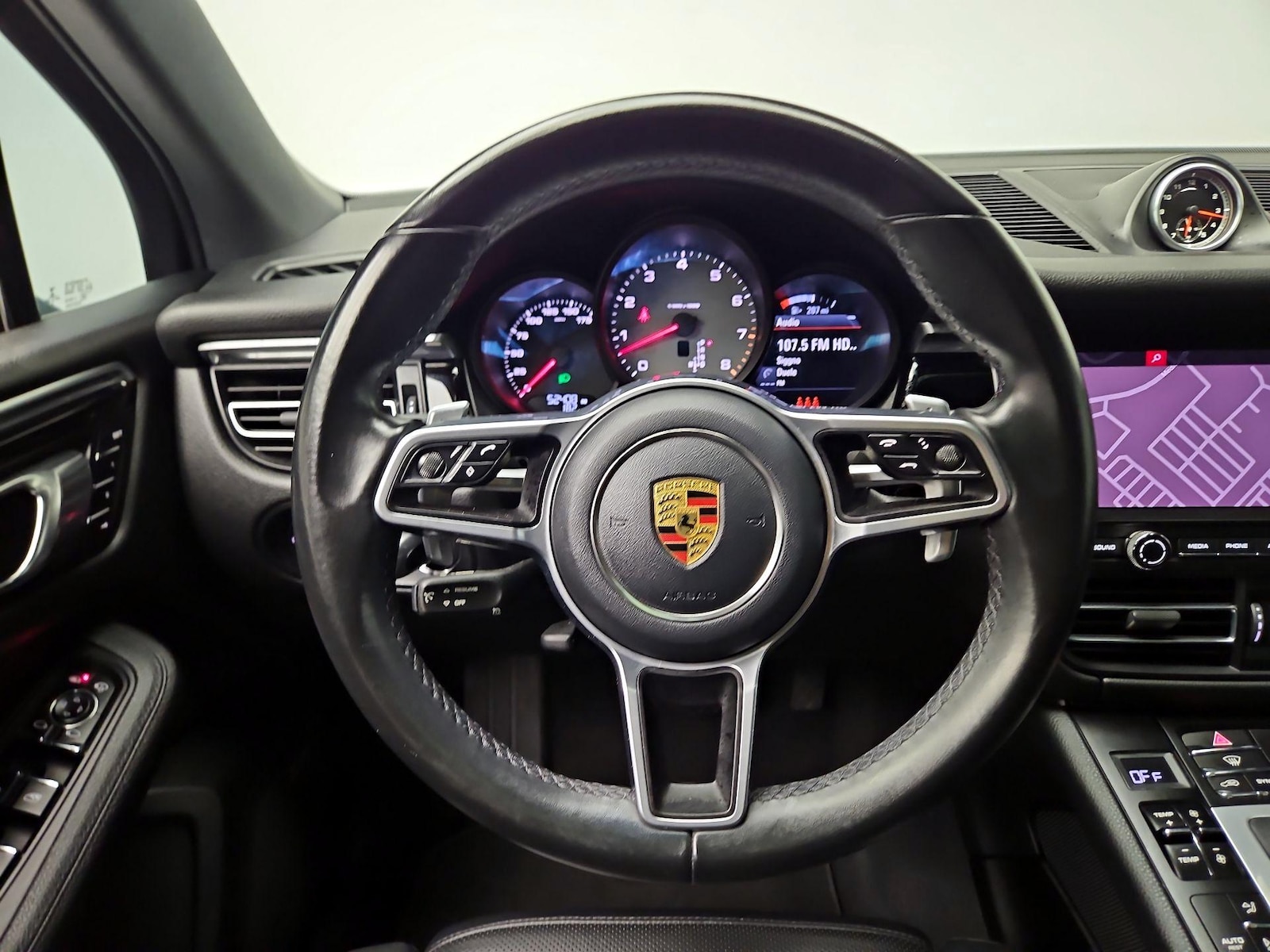 2021 Porsche Macan S - Photo 11