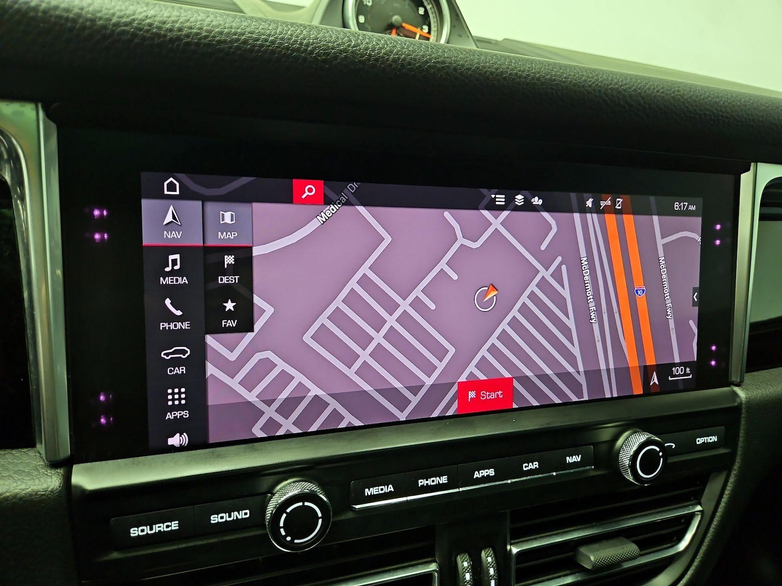 2021 Porsche Macan S - Photo 15