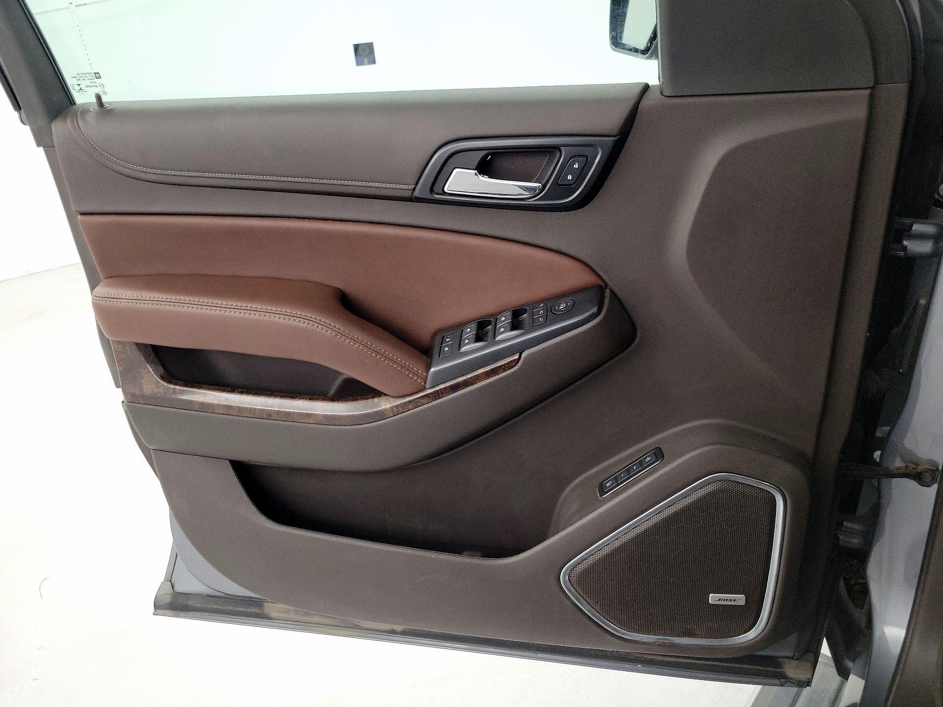 Thumbnail: 2018 Chevrolet Suburban - 10