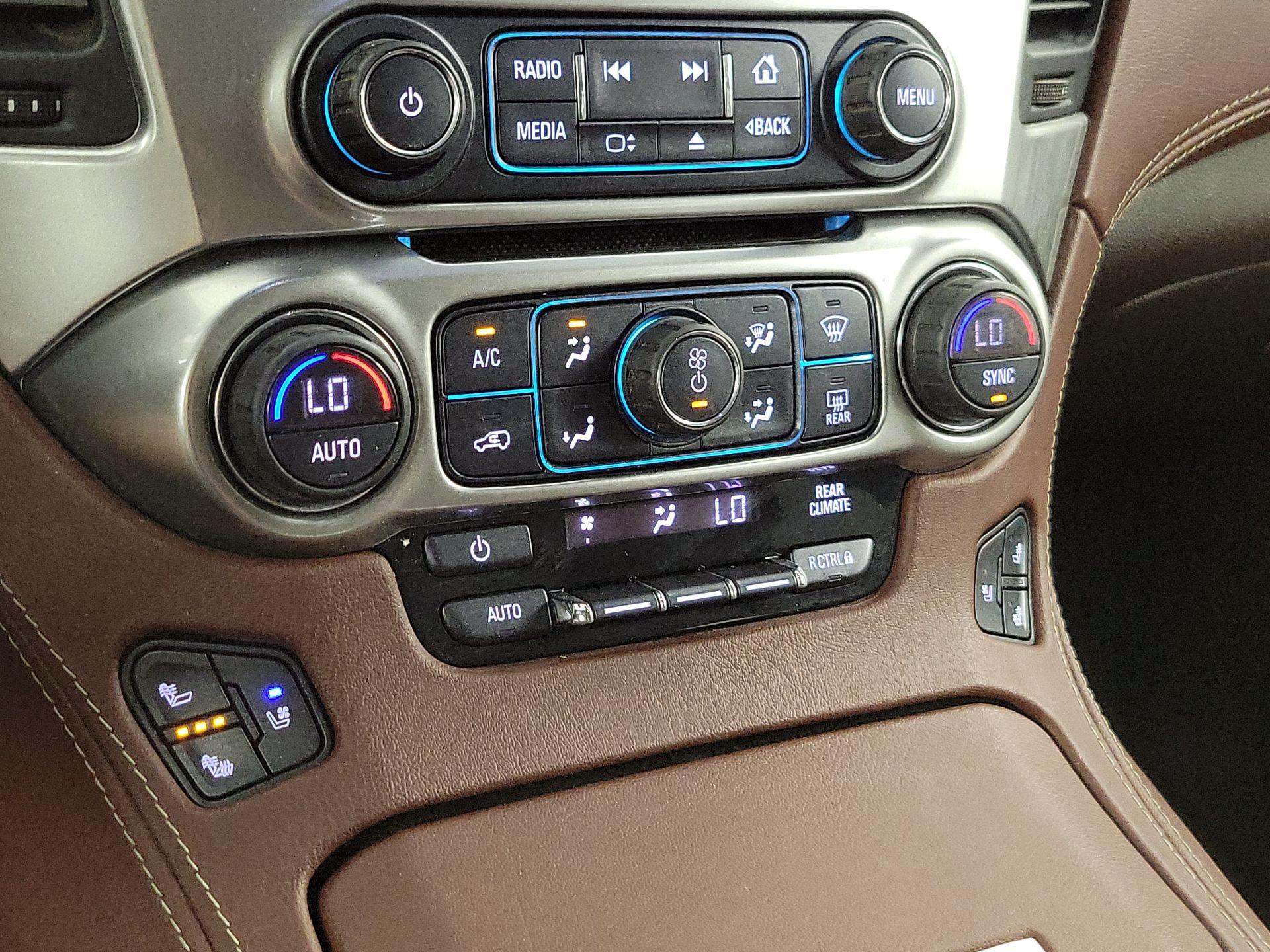 Thumbnail: 2018 Chevrolet Suburban - 15