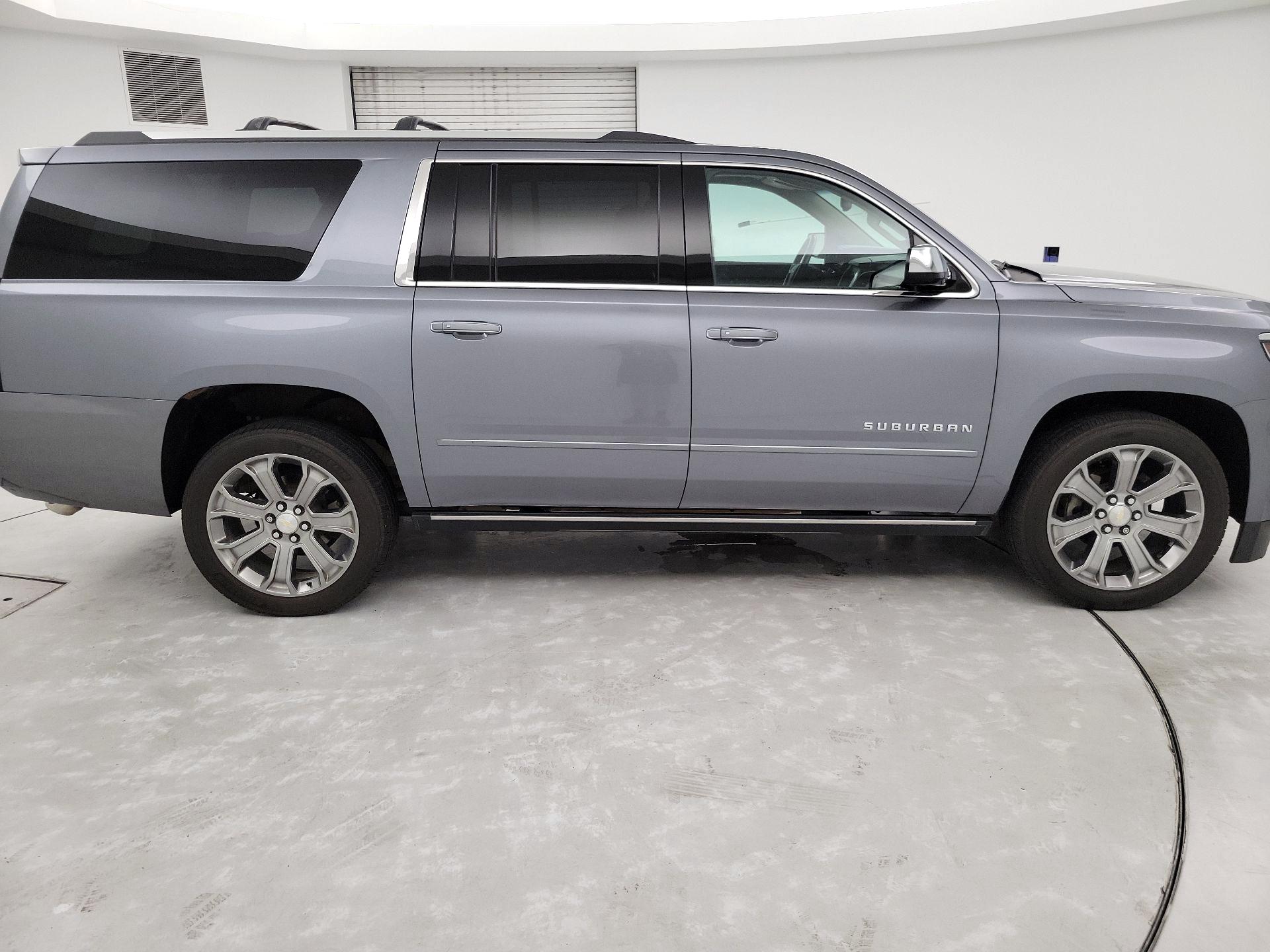 Thumbnail: 2018 Chevrolet Suburban - 4
