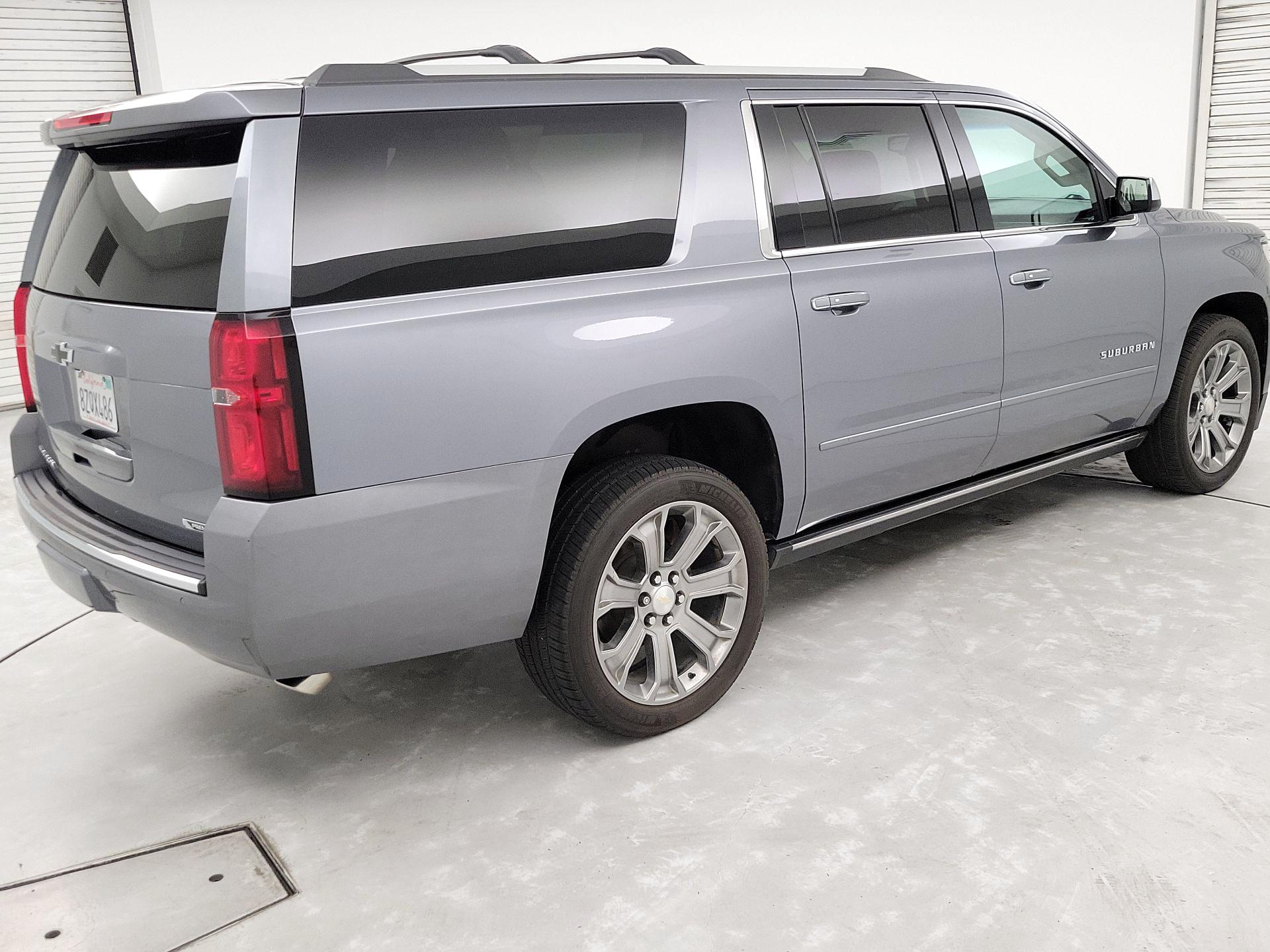 Thumbnail: 2018 Chevrolet Suburban - 5