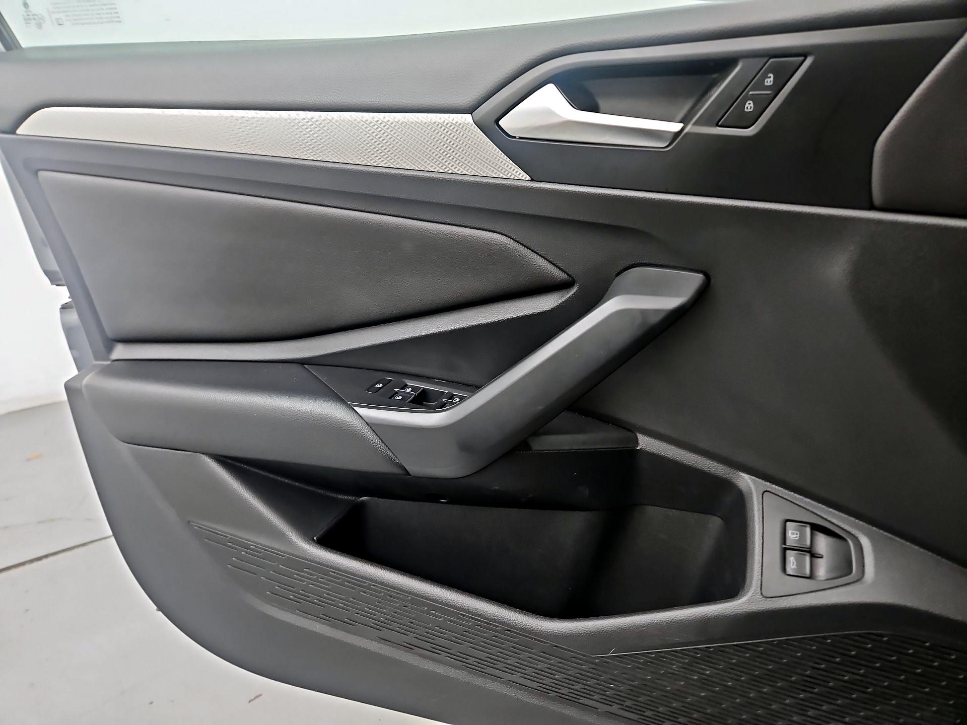 Thumbnail: 2021 Volkswagen Jetta - 12