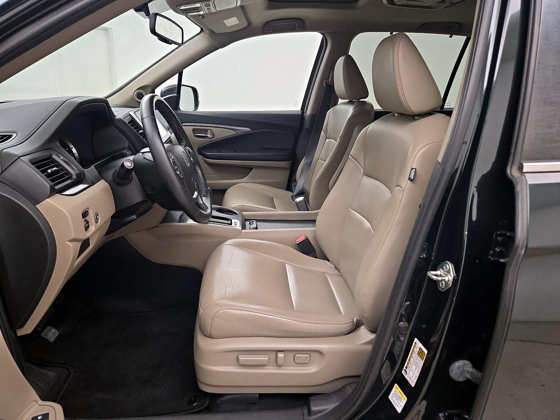 Thumbnail: 2016 Honda Pilot - 11