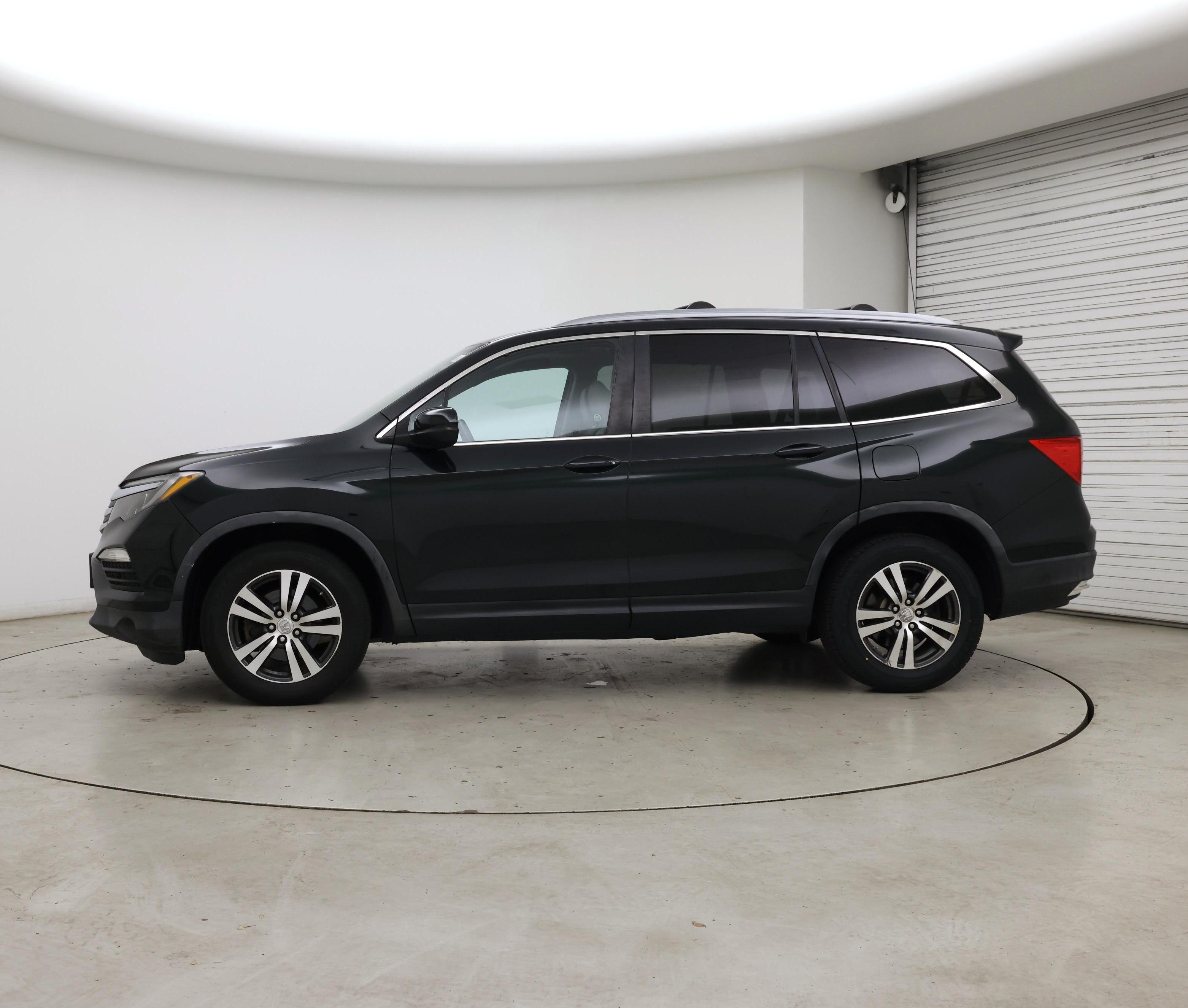 Thumbnail: 2016 Honda Pilot - 3