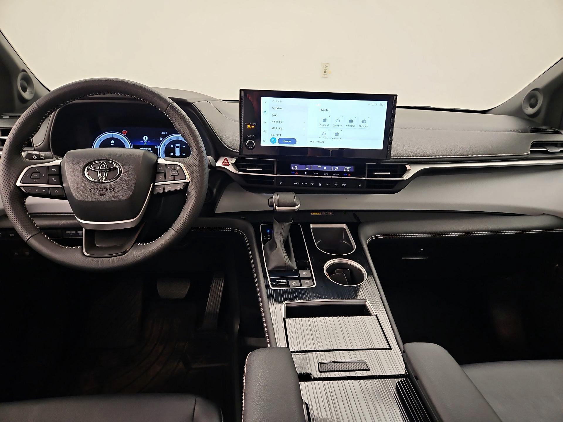 Thumbnail: 2026 Toyota Sienna - 9