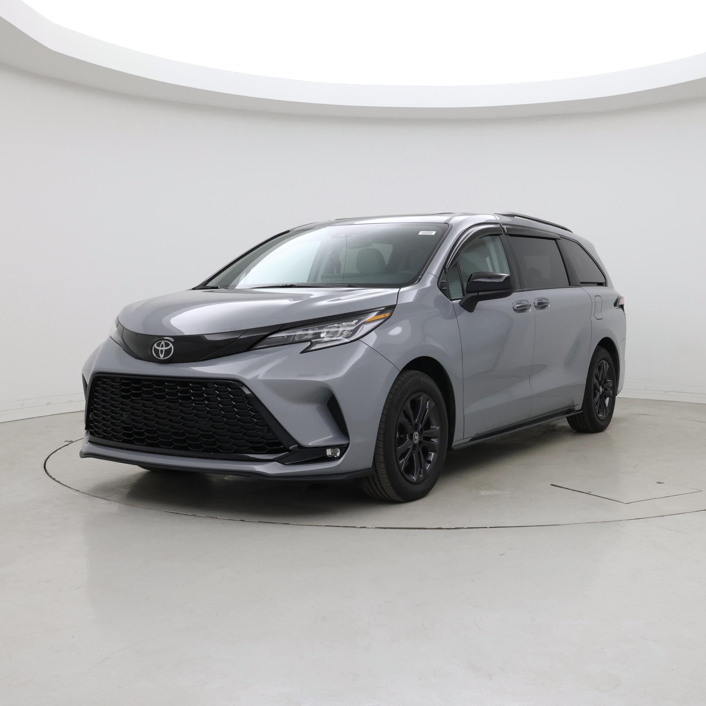 Thumbnail: 2026 Toyota Sienna - 4
