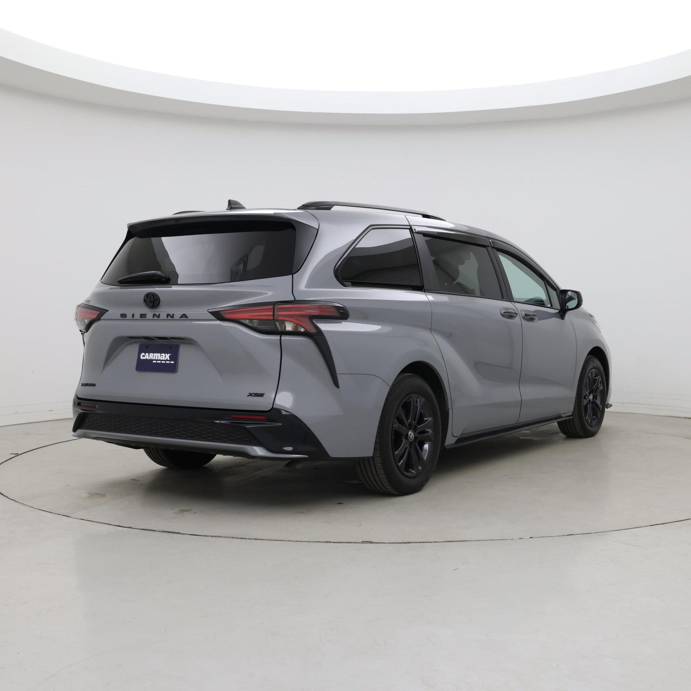 Thumbnail: 2026 Toyota Sienna - 8