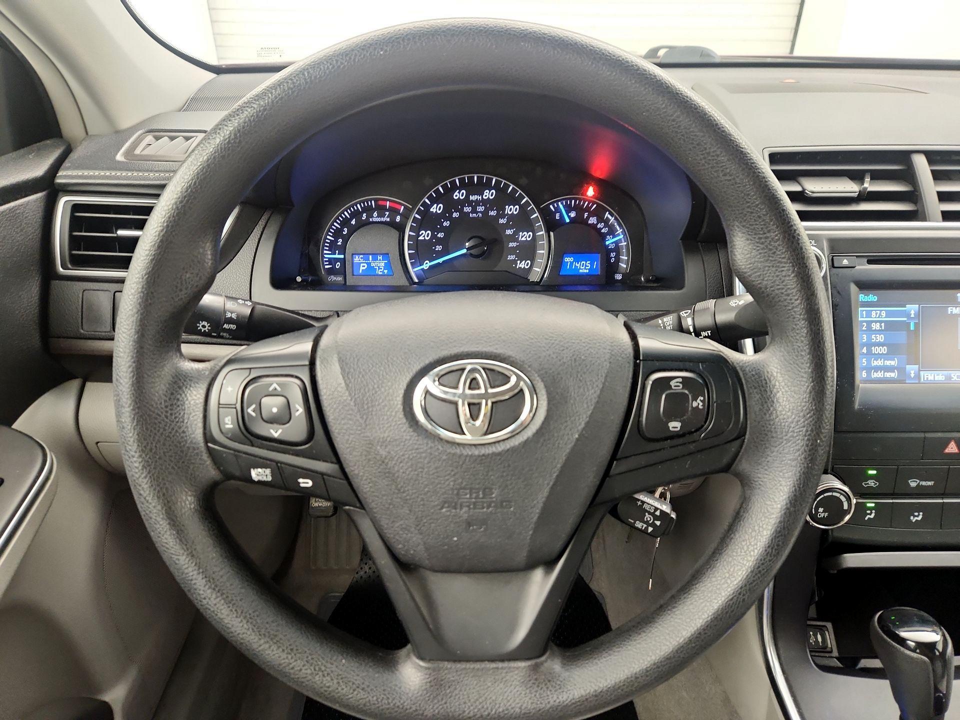 Thumbnail: 2015 Toyota Camry - 10