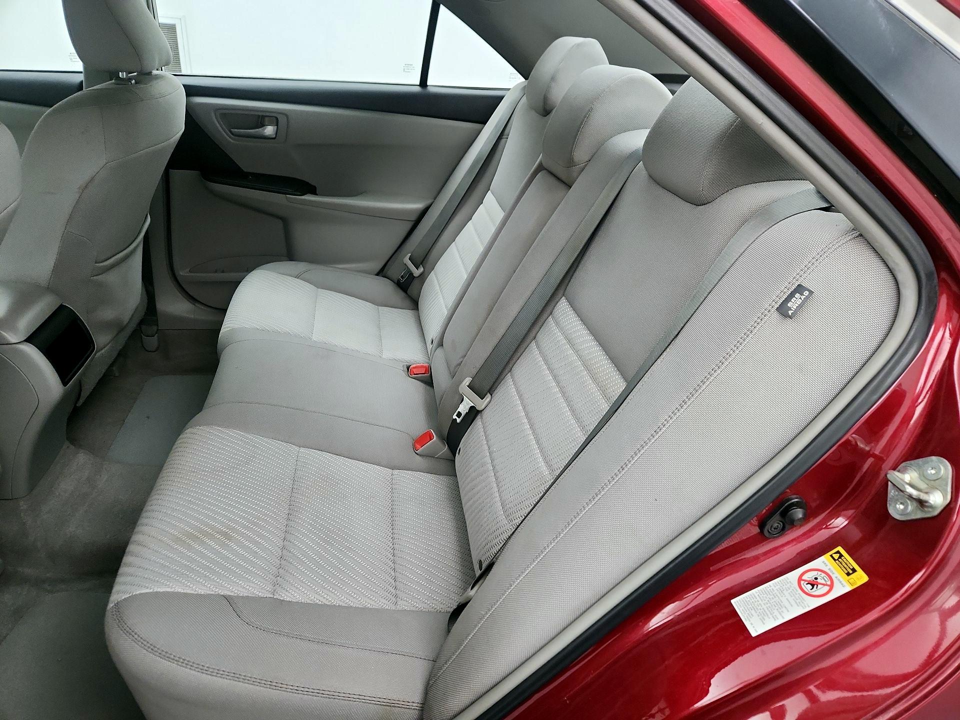 Thumbnail: 2015 Toyota Camry - 19