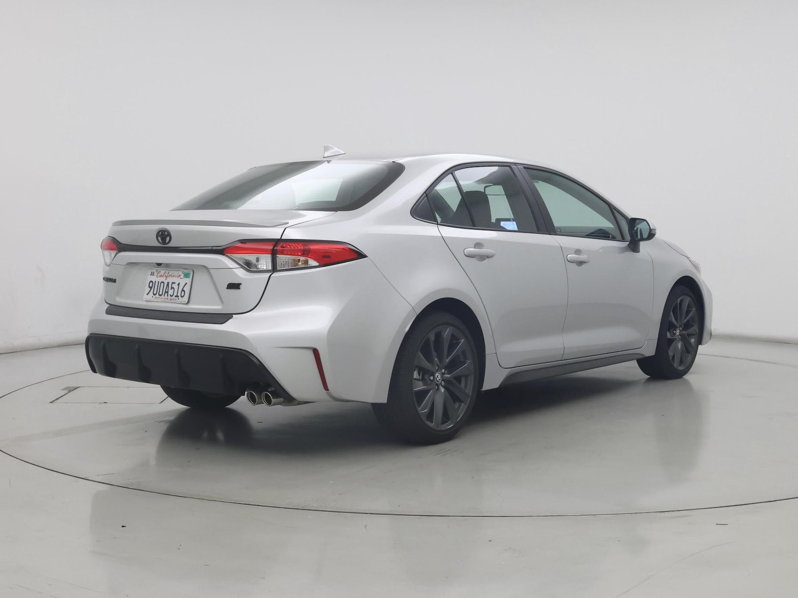 2025 Toyota Corolla SE - Photo 9
