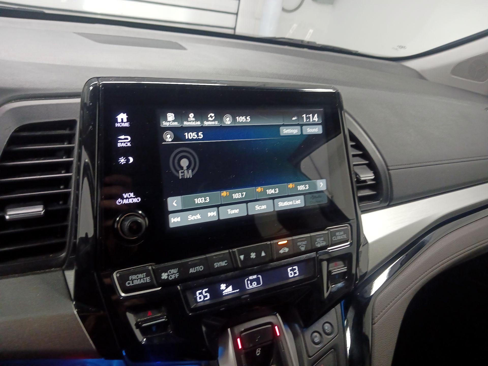 Thumbnail: 2018 Honda Odyssey - 15