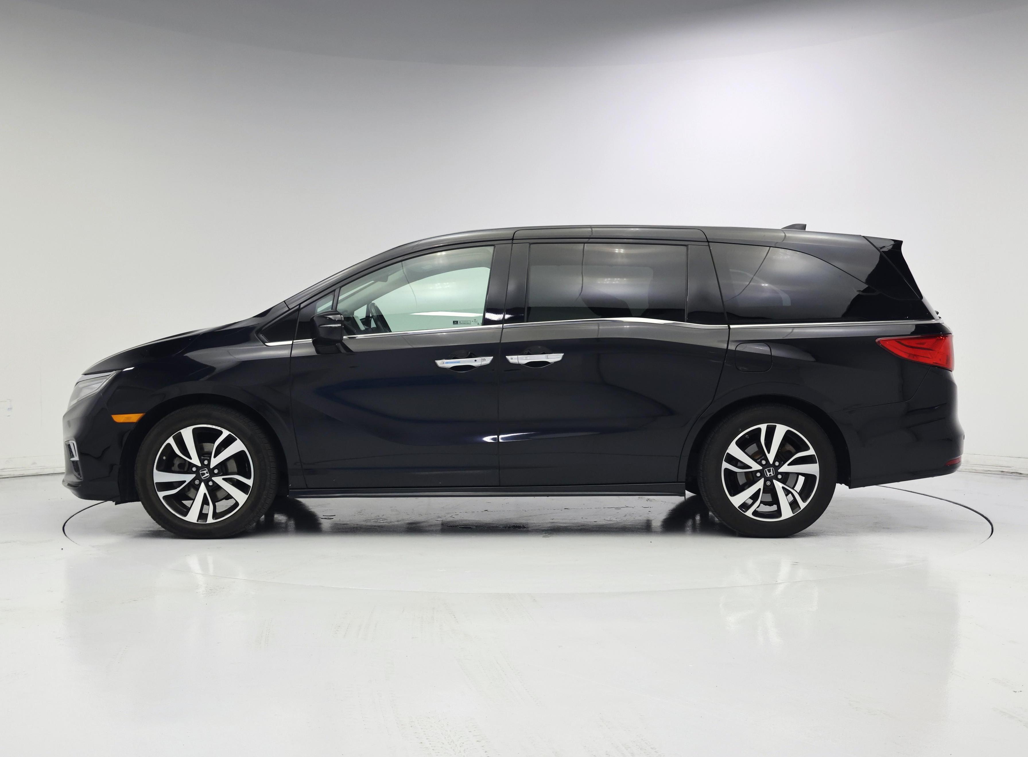 Thumbnail: 2018 Honda Odyssey - 3