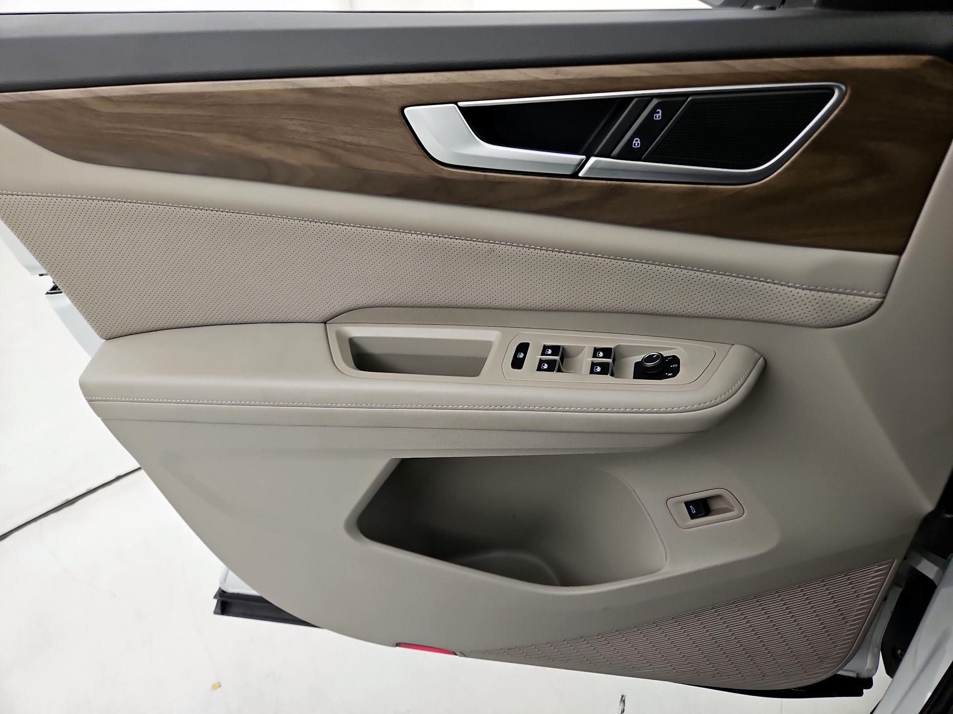 Thumbnail: 2024 Volkswagen Atlas - 12