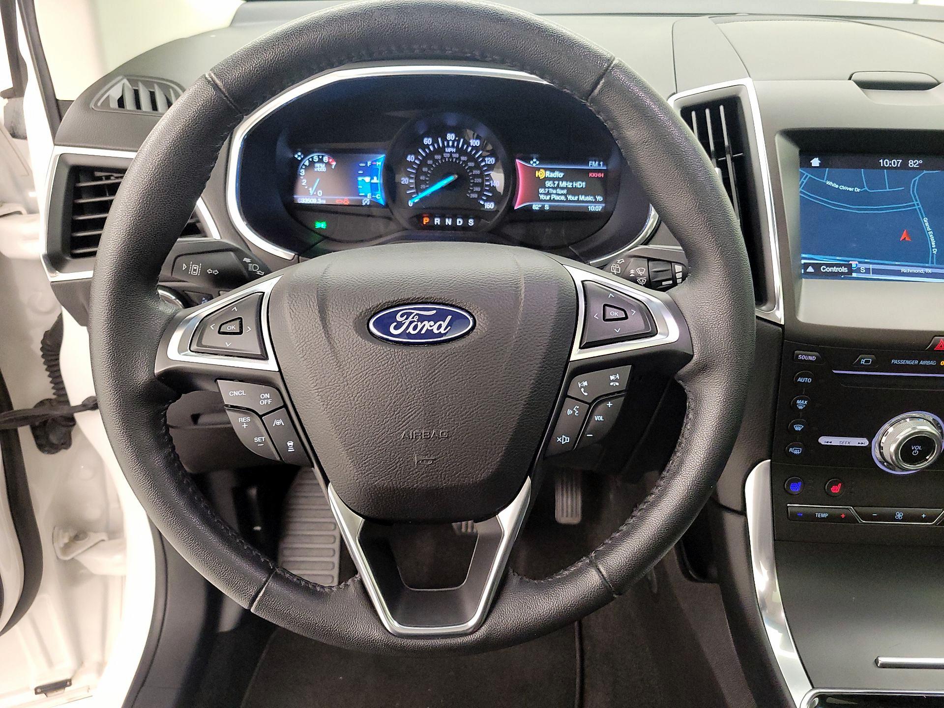 Thumbnail: 2019 Ford Edge - 10