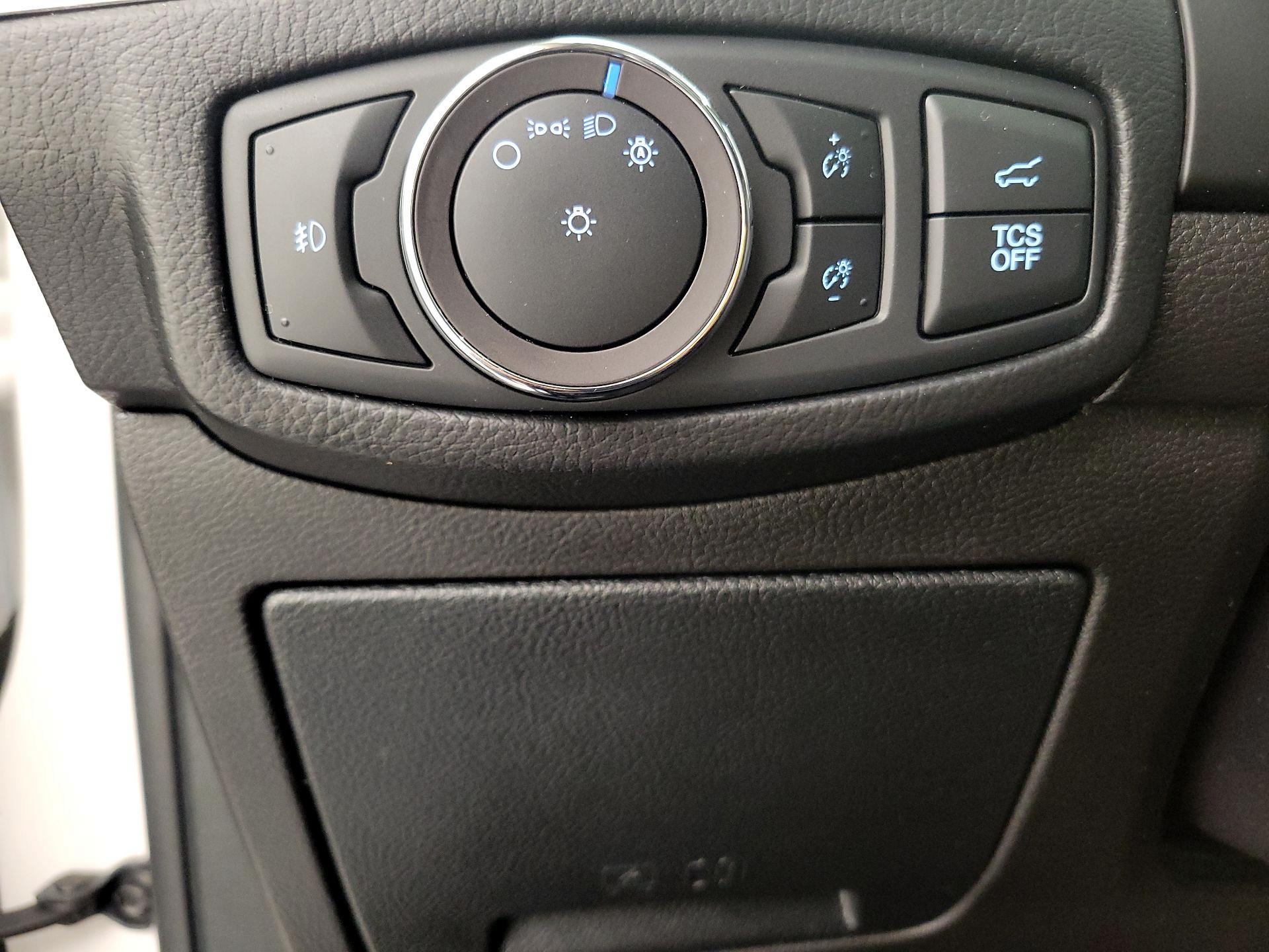 Thumbnail: 2019 Ford Edge - 13
