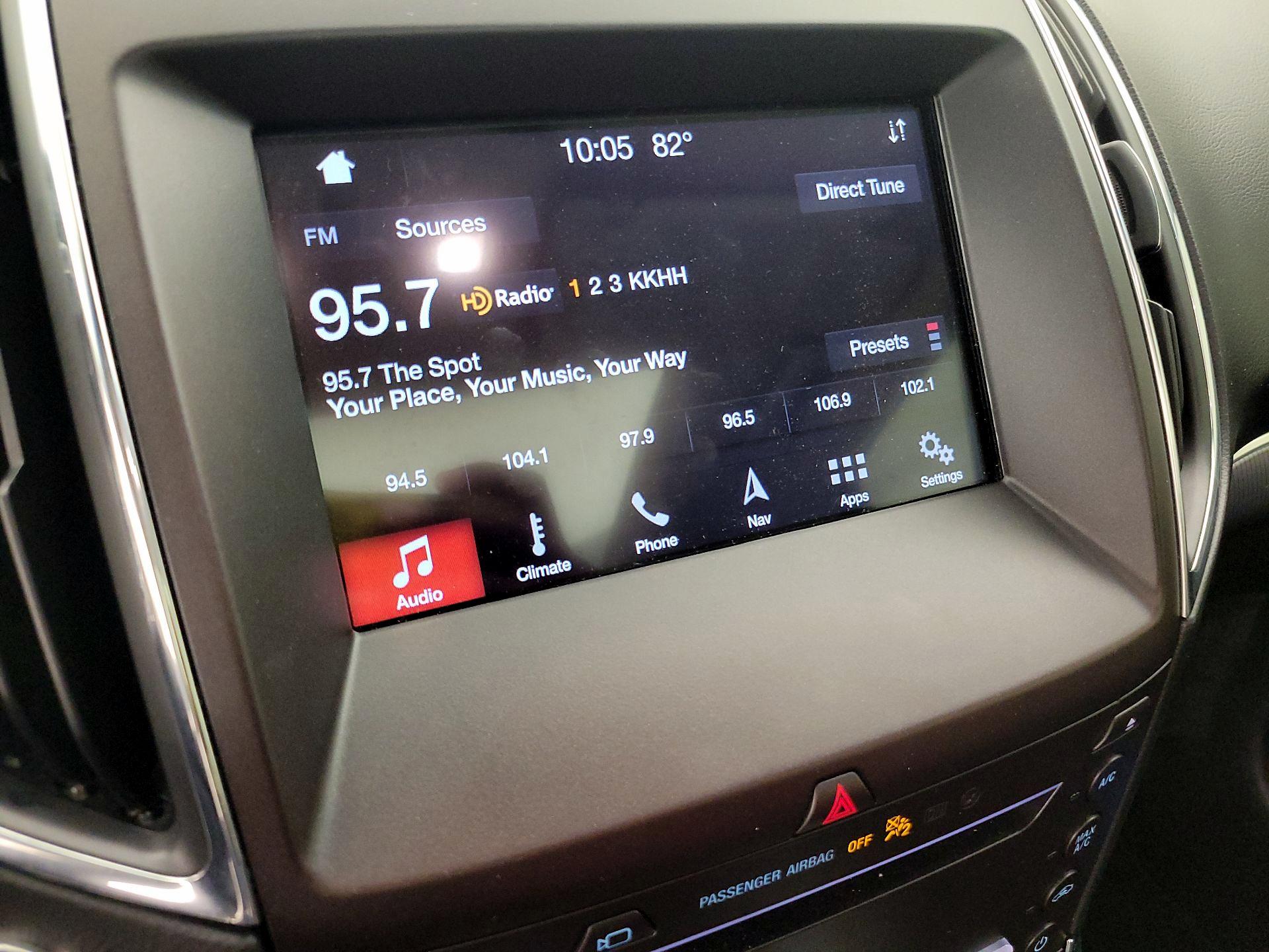 Thumbnail: 2019 Ford Edge - 16