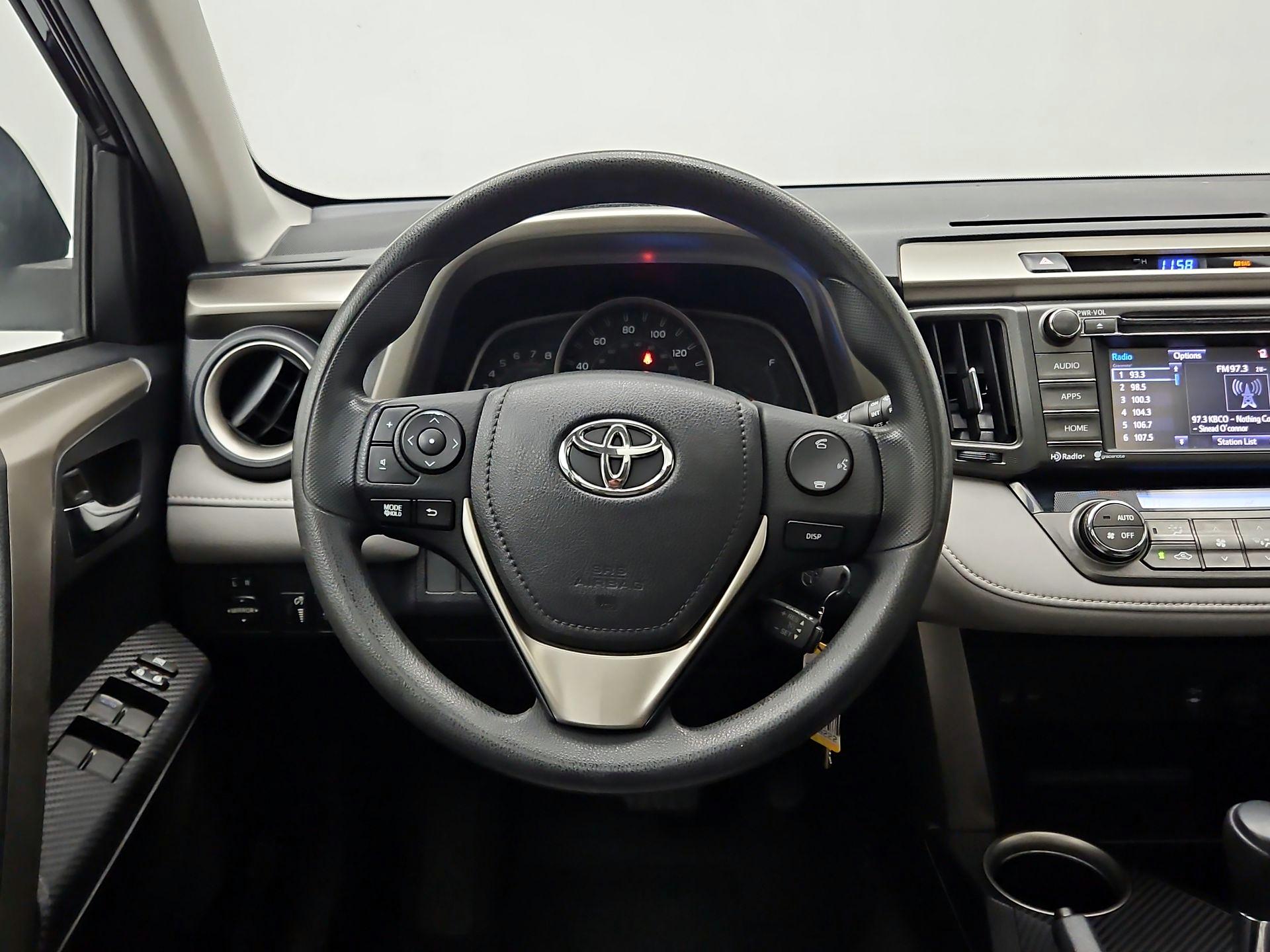 Thumbnail: 2015 Toyota RAV4 - 10