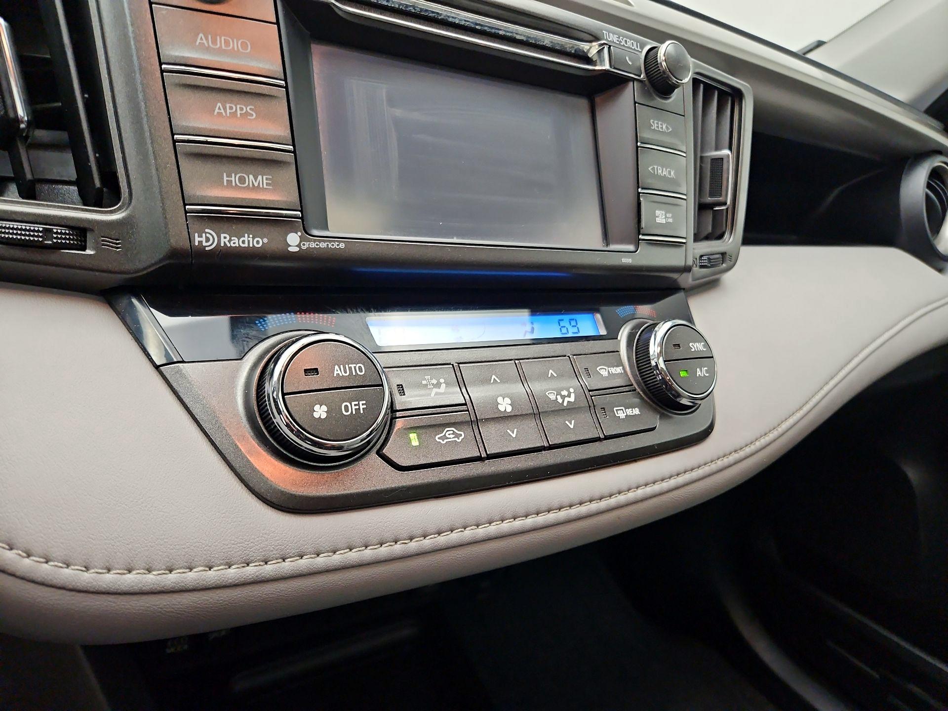 Thumbnail: 2015 Toyota RAV4 - 16