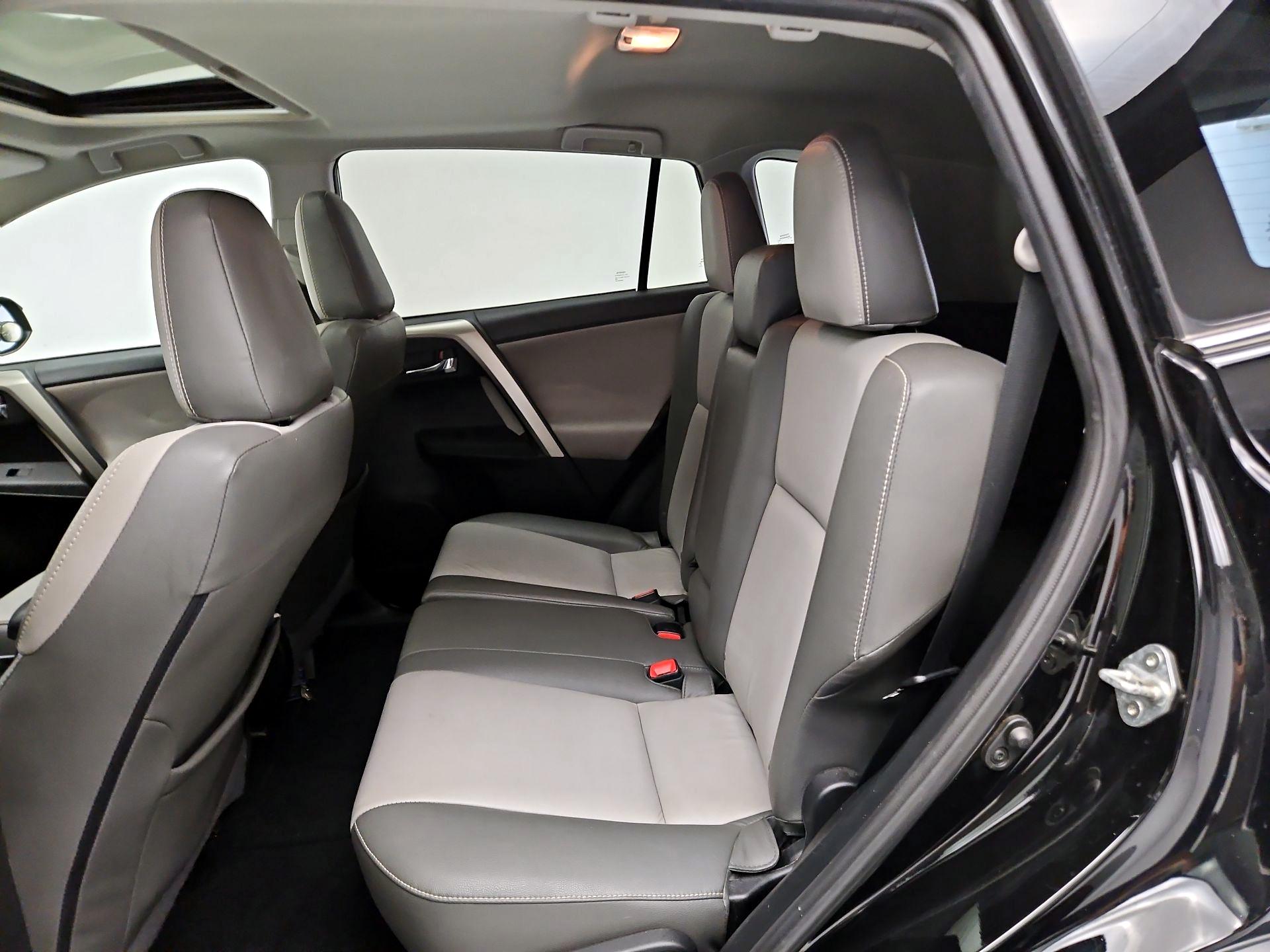 Thumbnail: 2015 Toyota RAV4 - 20