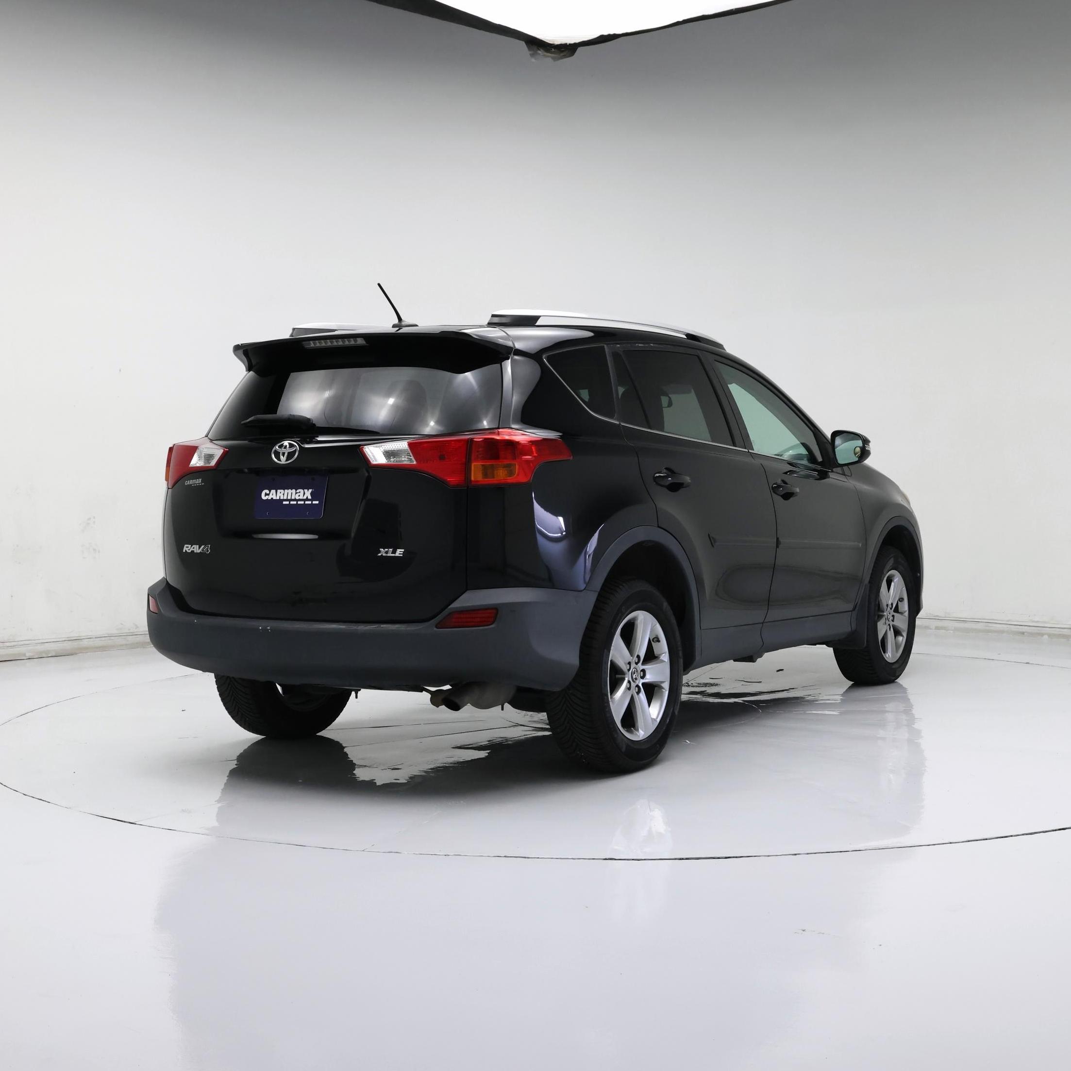 Thumbnail: 2015 Toyota RAV4 - 8