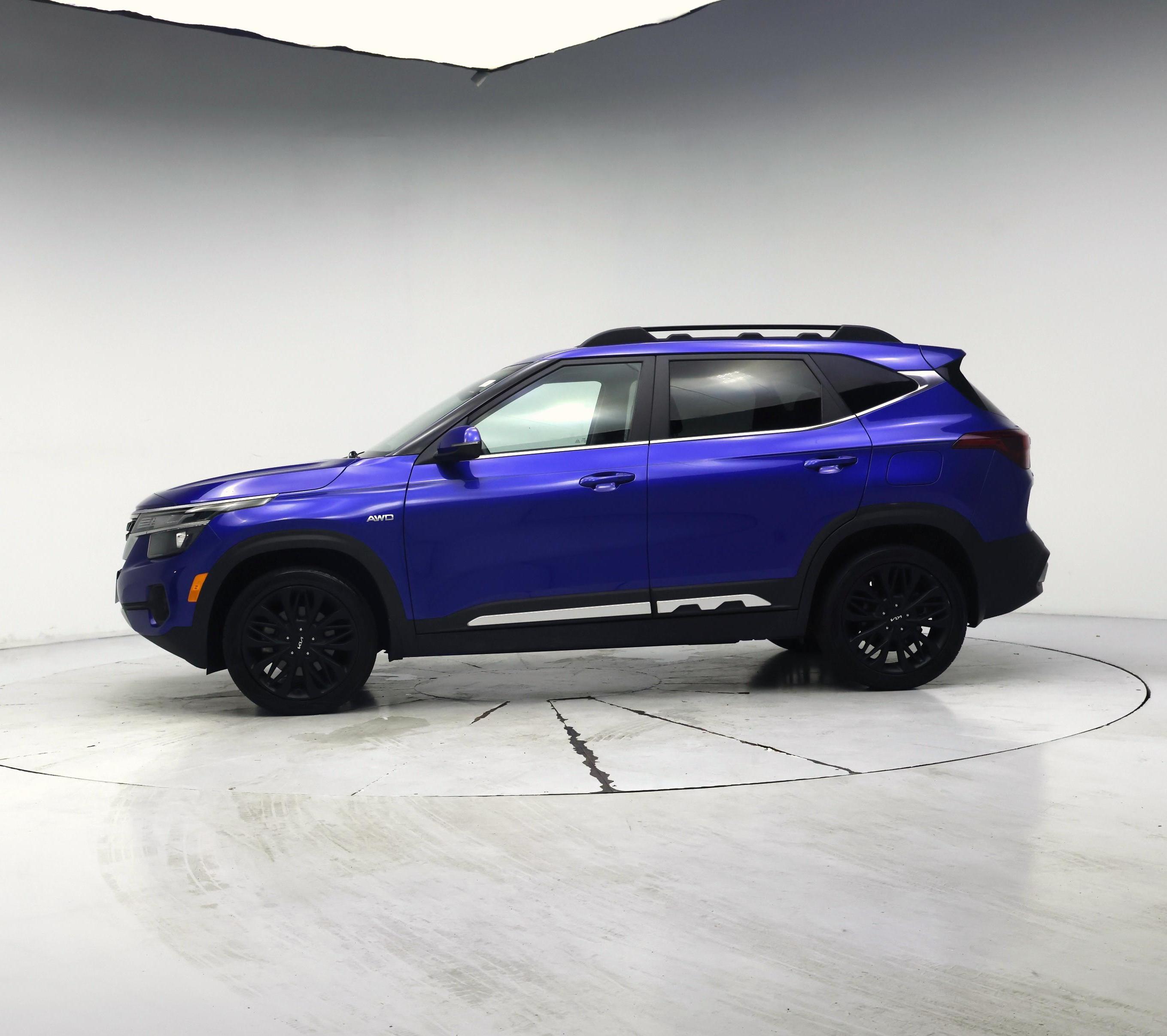 Thumbnail: 2022 Kia Seltos - 3