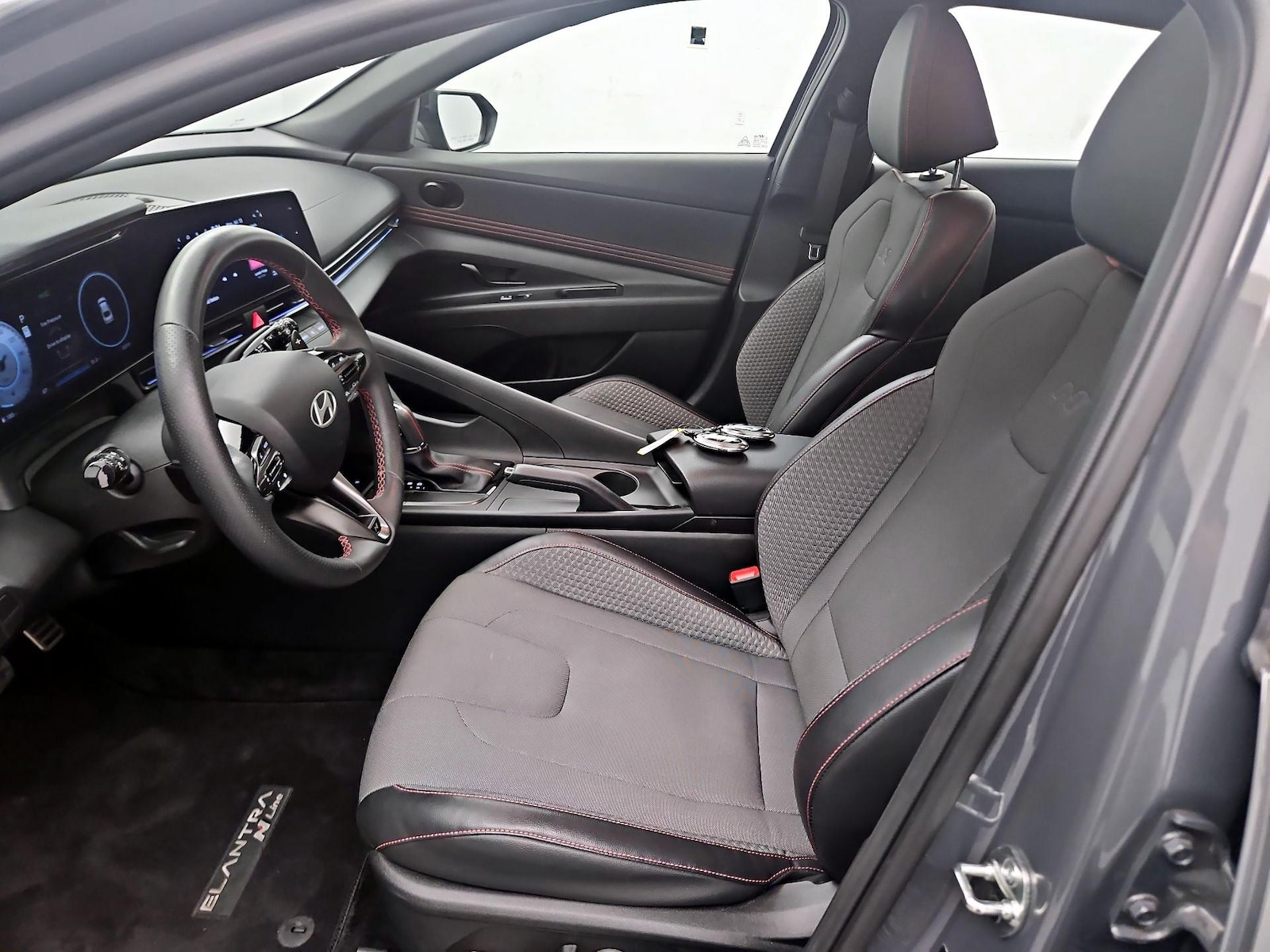 2024 Hyundai Elantra N Line - Photo 12