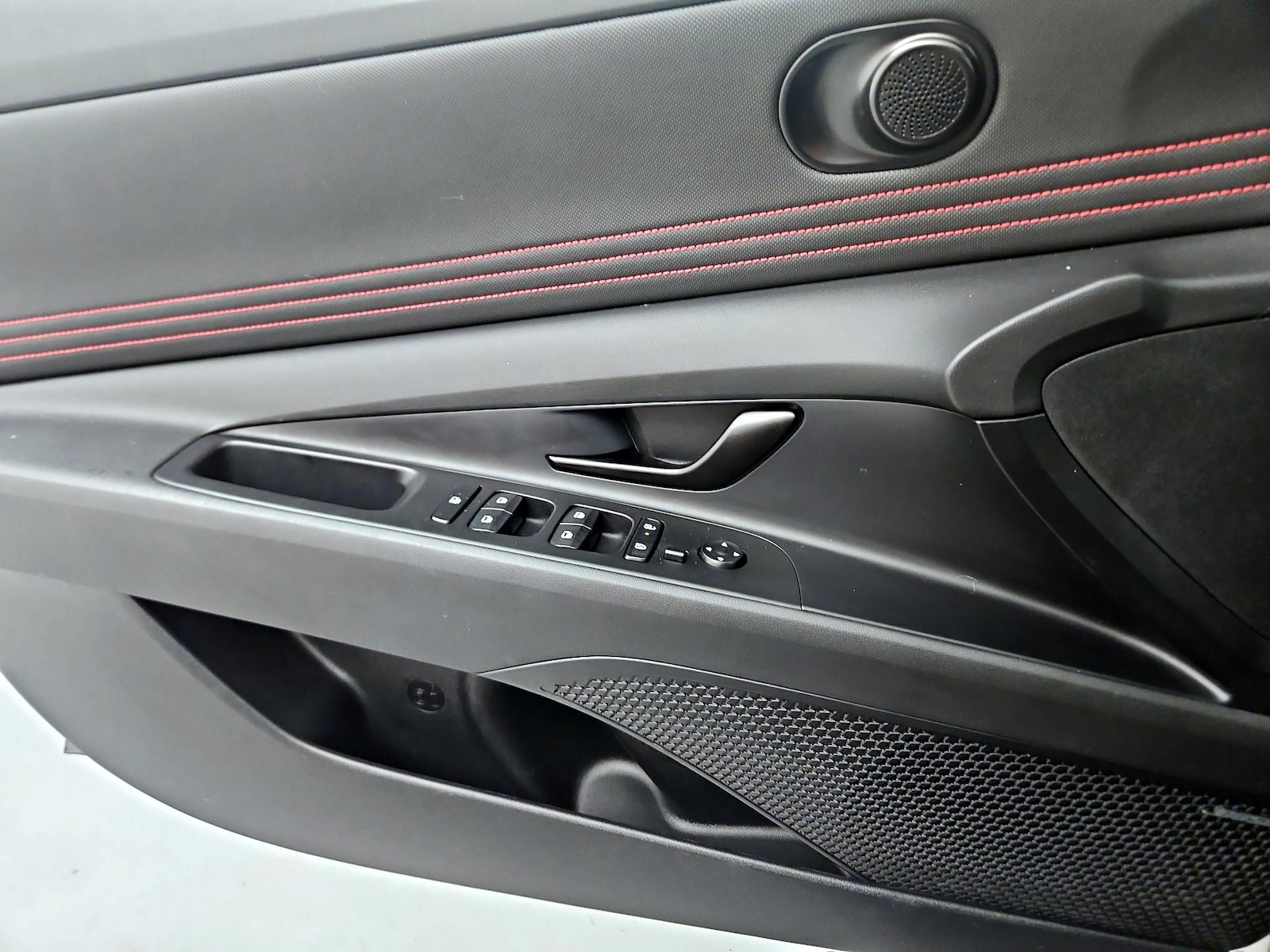 2024 Hyundai Elantra N Line - Photo 13