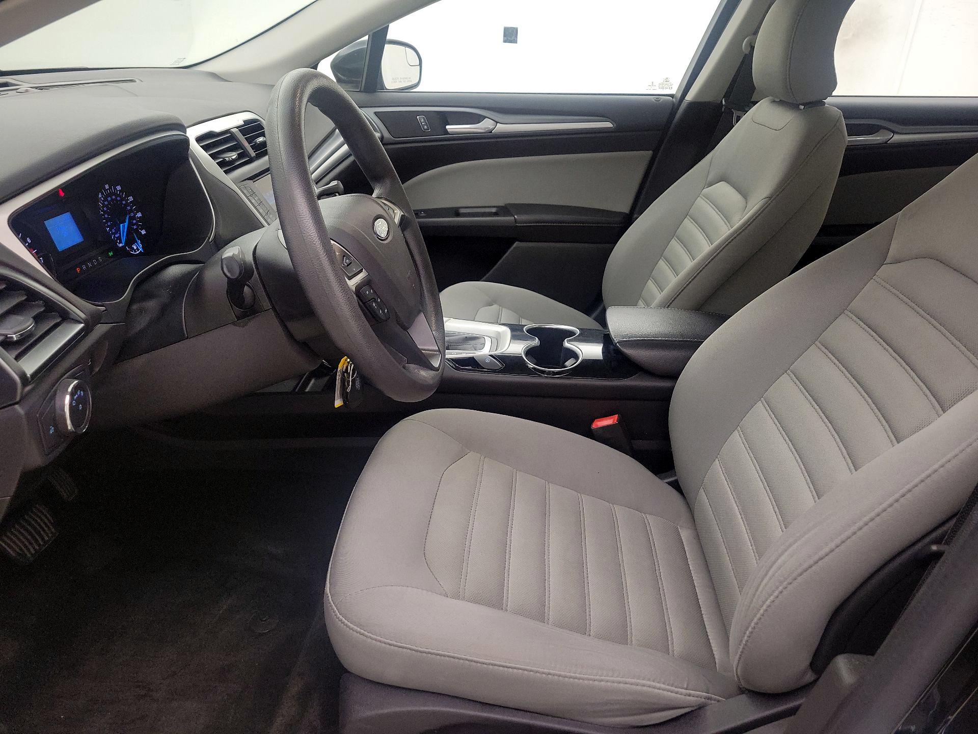 Thumbnail: 2015 Ford Fusion - 11
