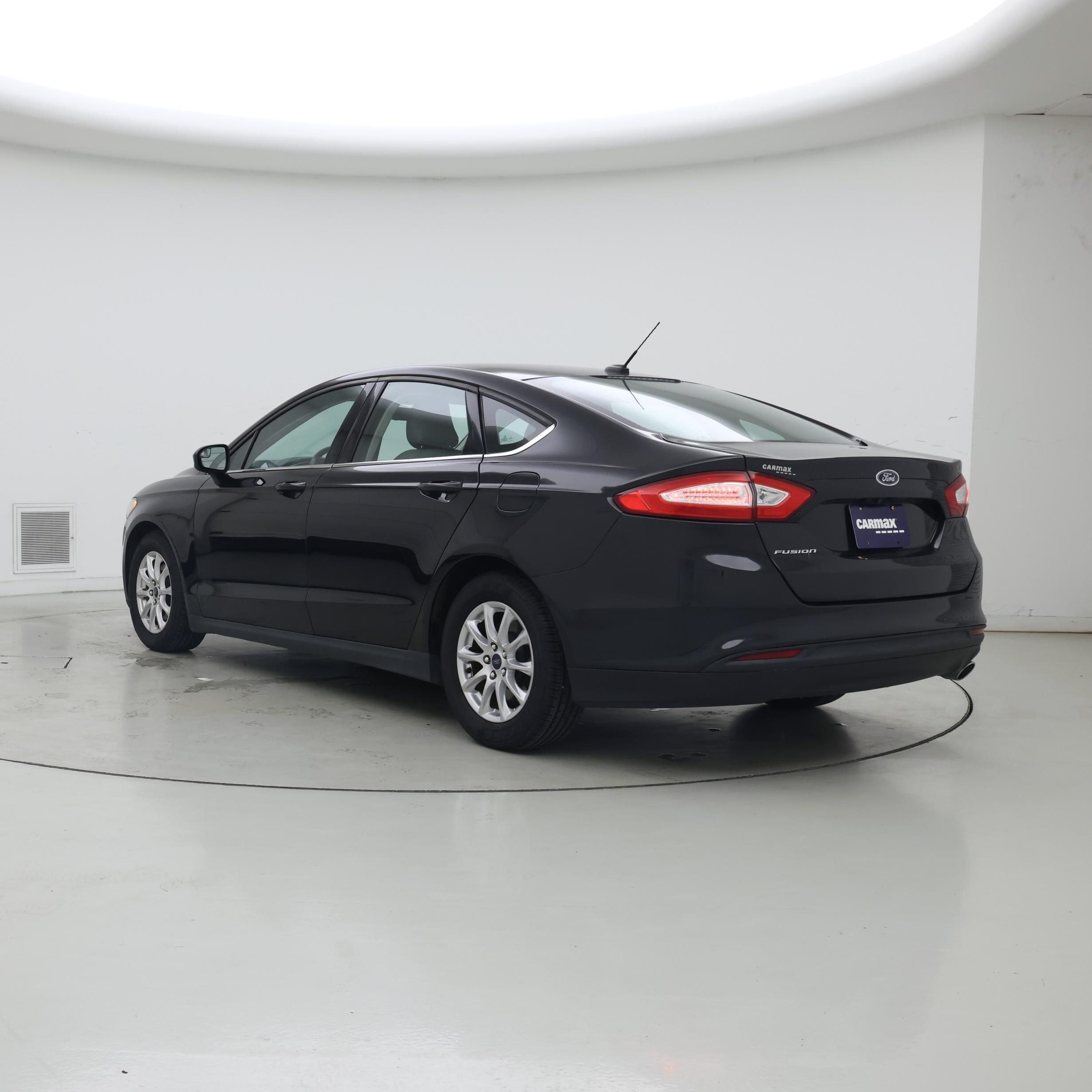 Thumbnail: 2015 Ford Fusion - 2