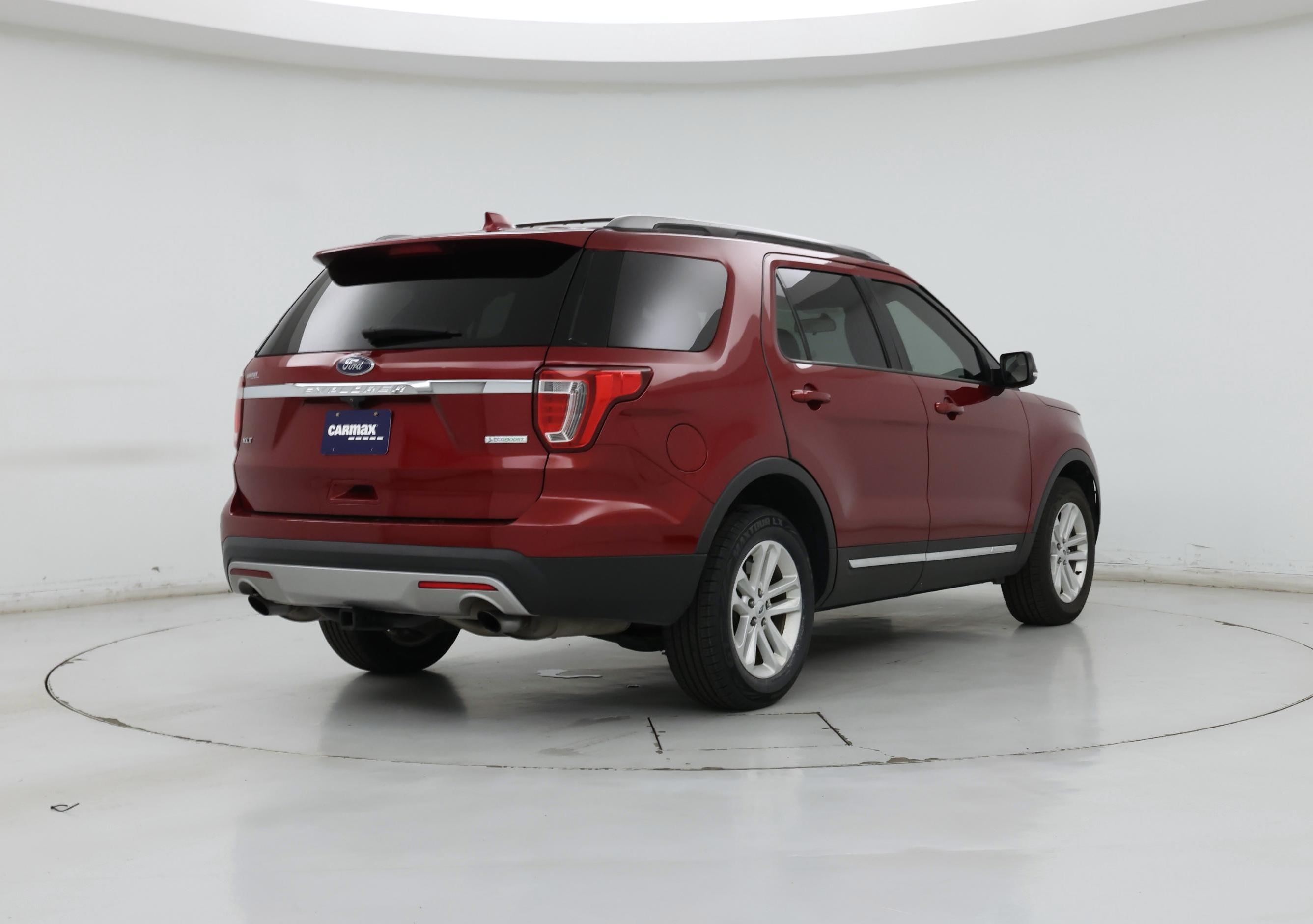 Thumbnail: 2017 Ford Explorer - 8