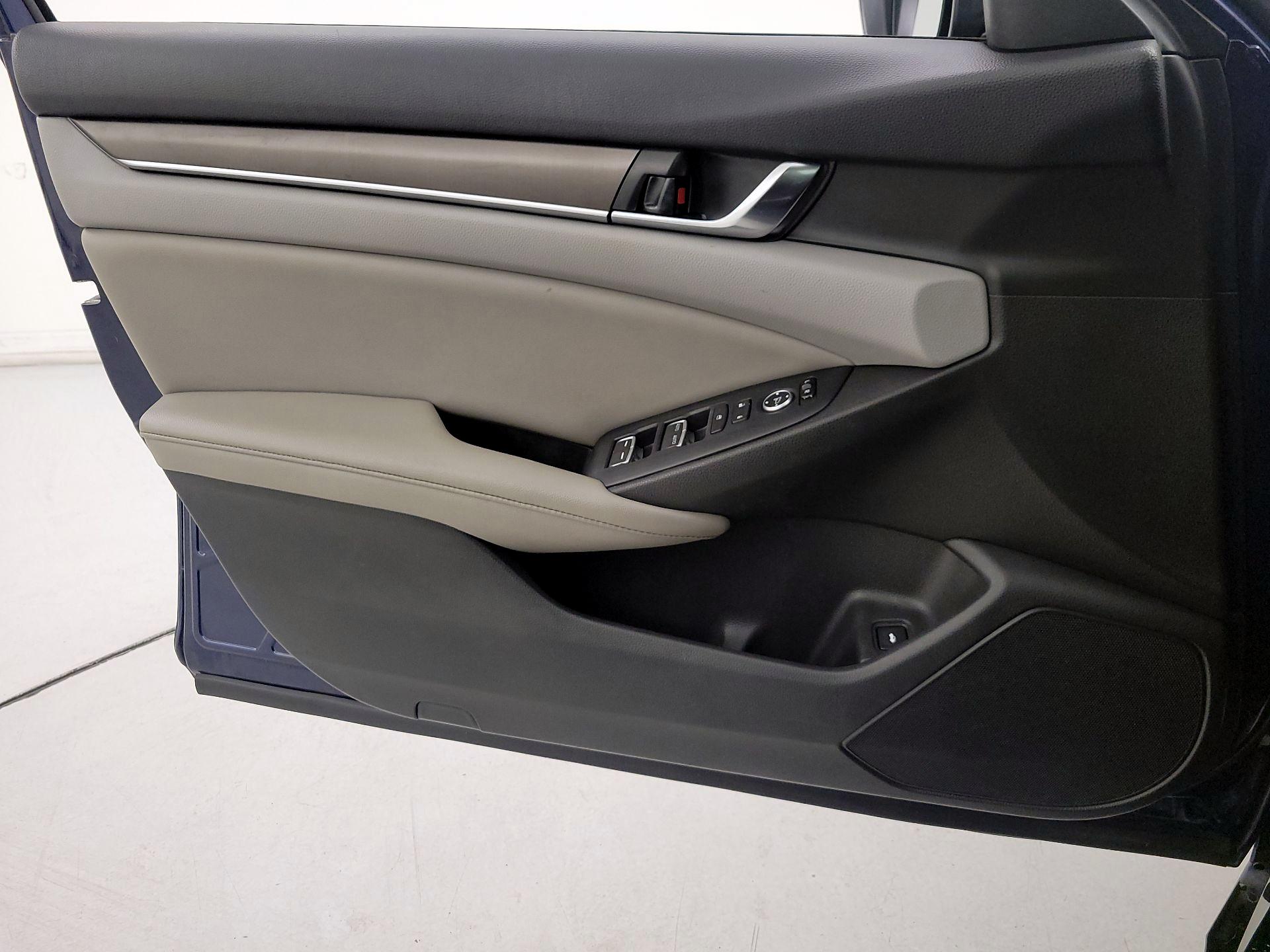 Thumbnail: 2019 Honda Accord - 12