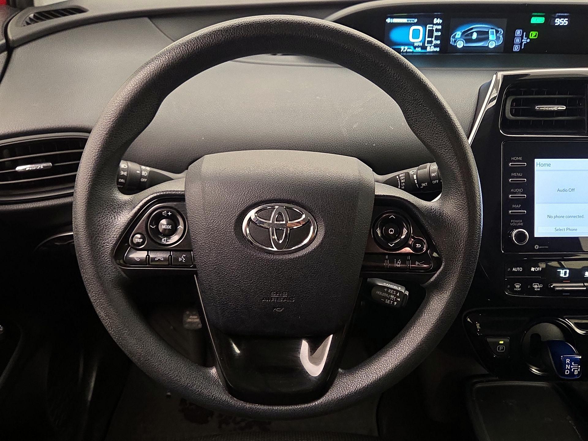 Thumbnail: 2022 Toyota Prius - 10