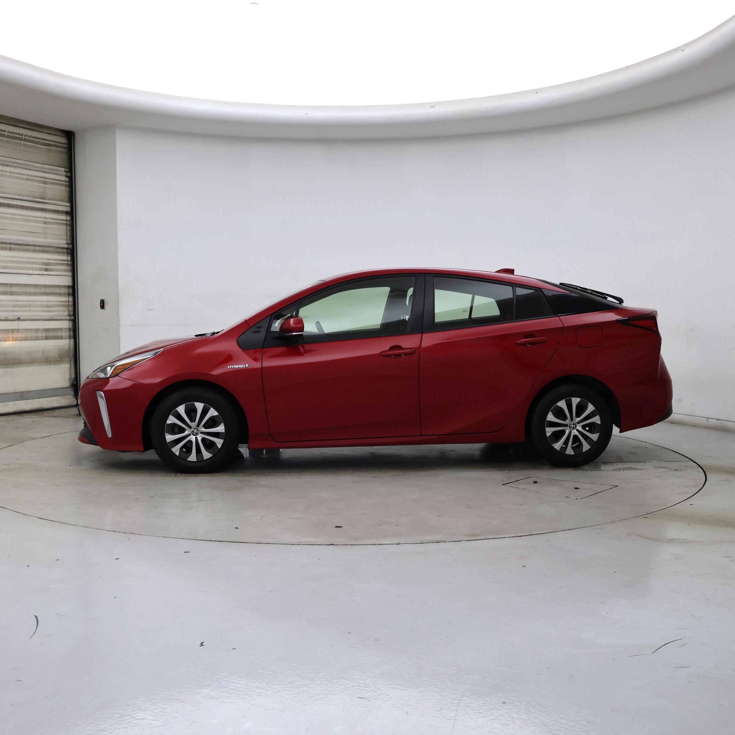 Thumbnail: 2022 Toyota Prius - 3