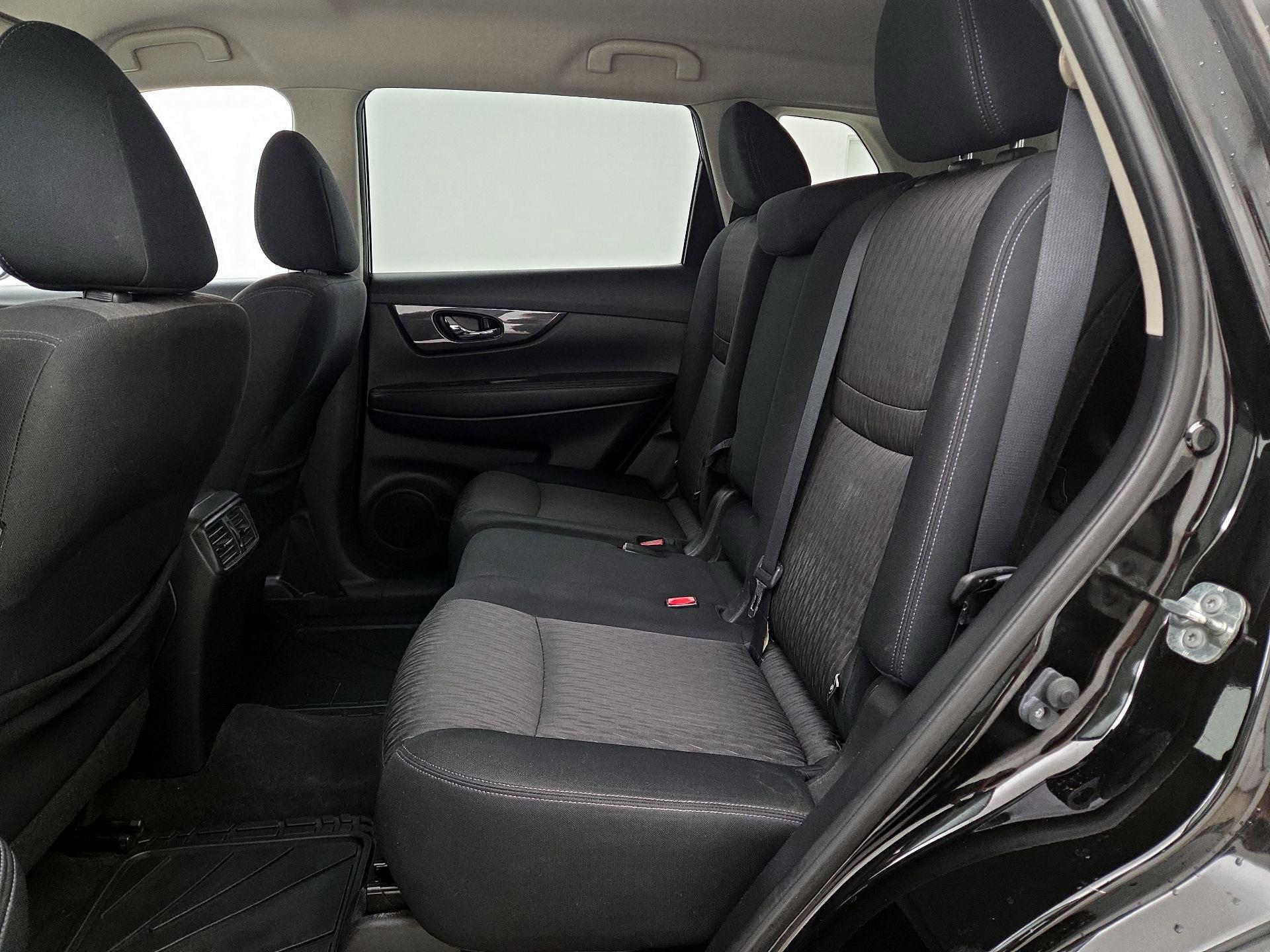 Thumbnail: 2020 Nissan Rogue - 19