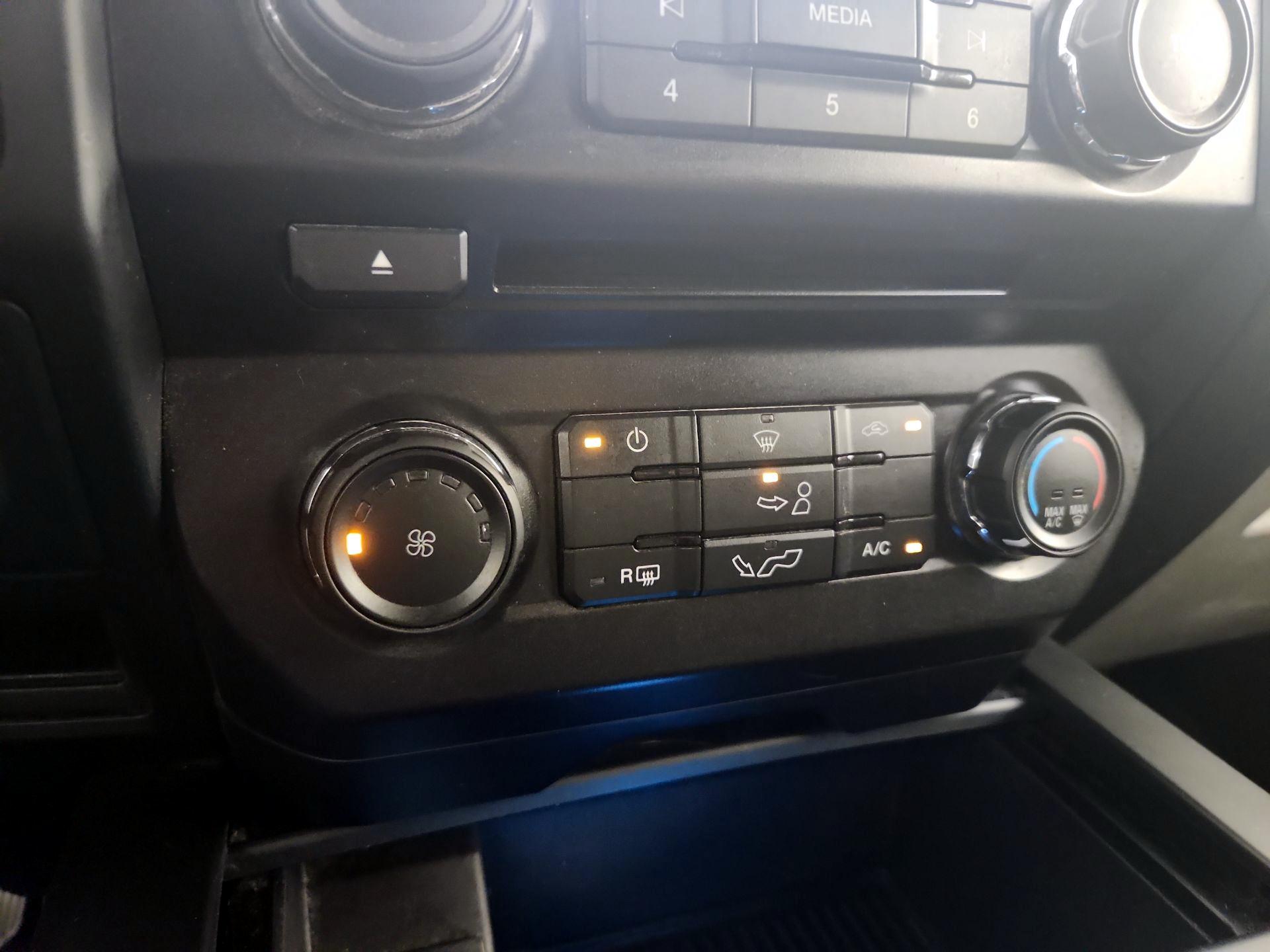 Thumbnail: 2018 Ford F-150 - 16