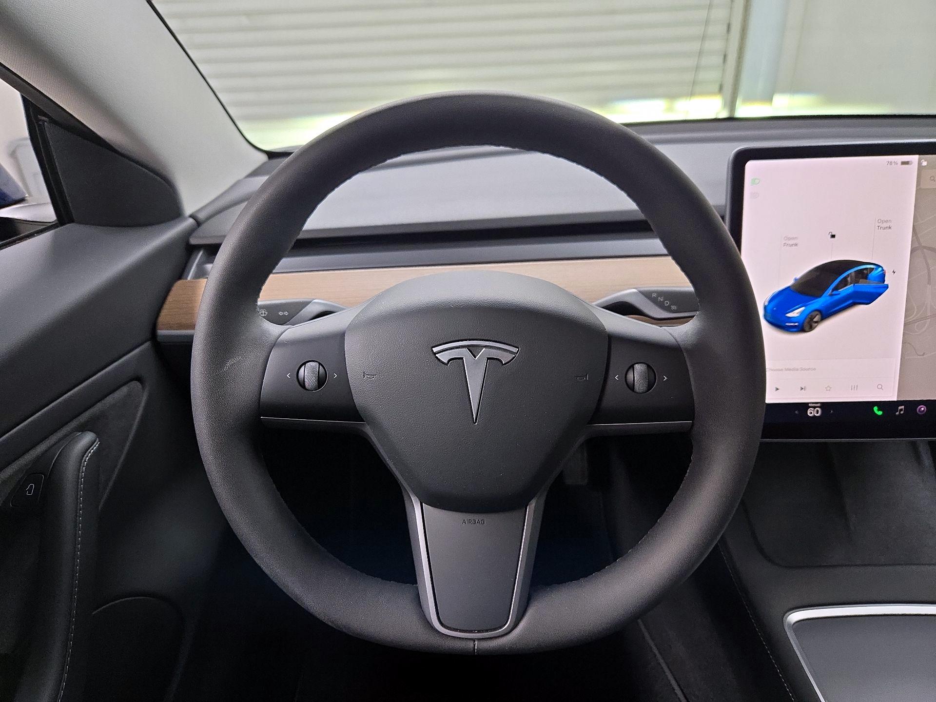 Thumbnail: 2021 Tesla Model 3 - 10