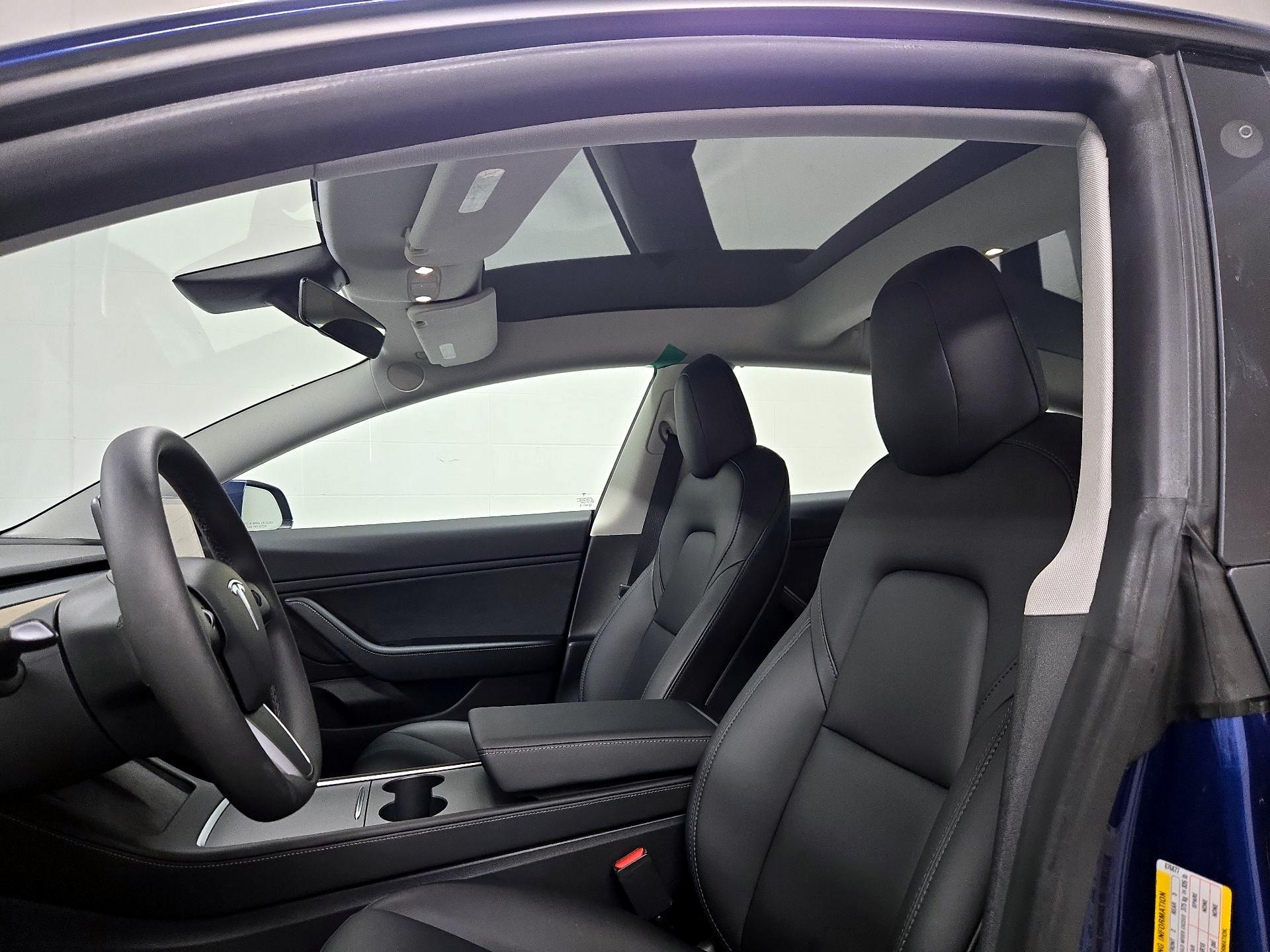 Thumbnail: 2021 Tesla Model 3 - 19