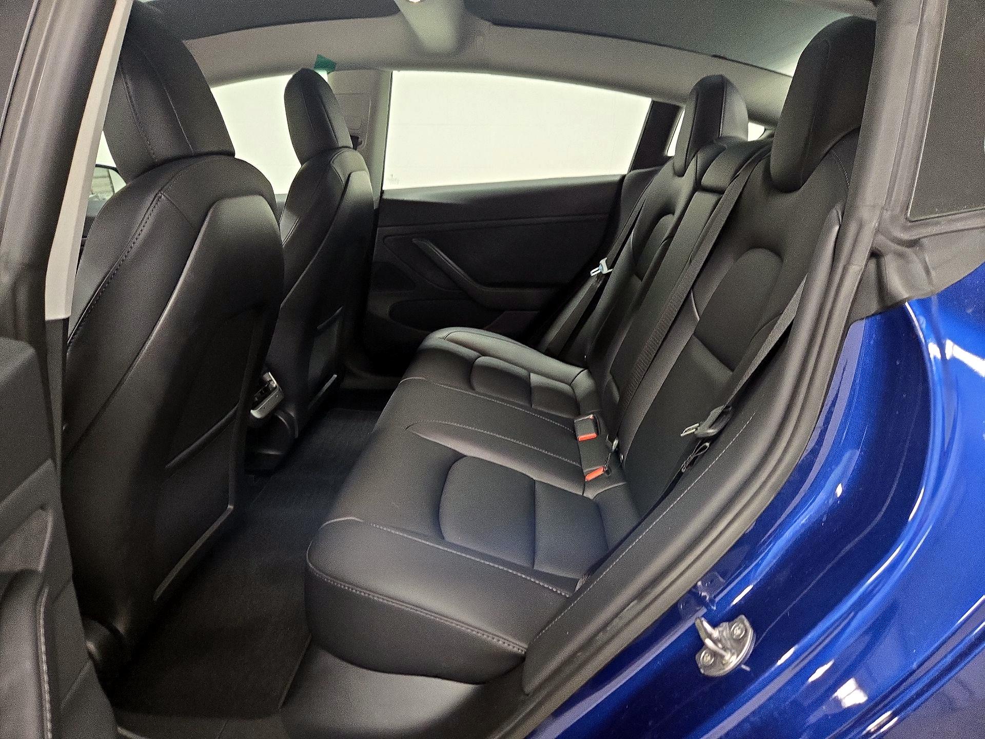 Thumbnail: 2021 Tesla Model 3 - 20