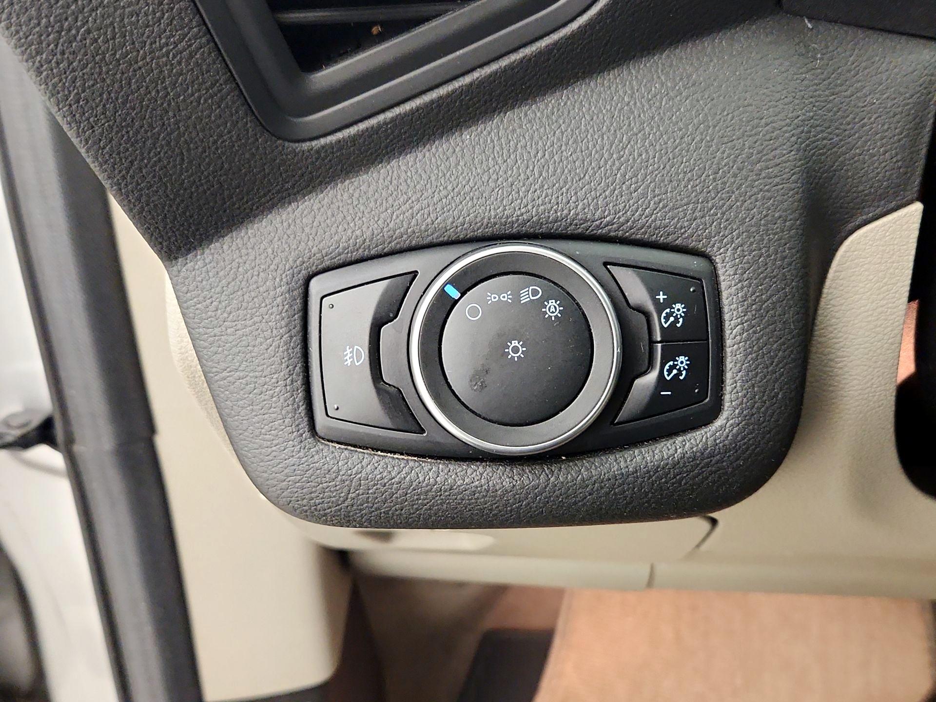Thumbnail: 2015 Ford Escape - 13