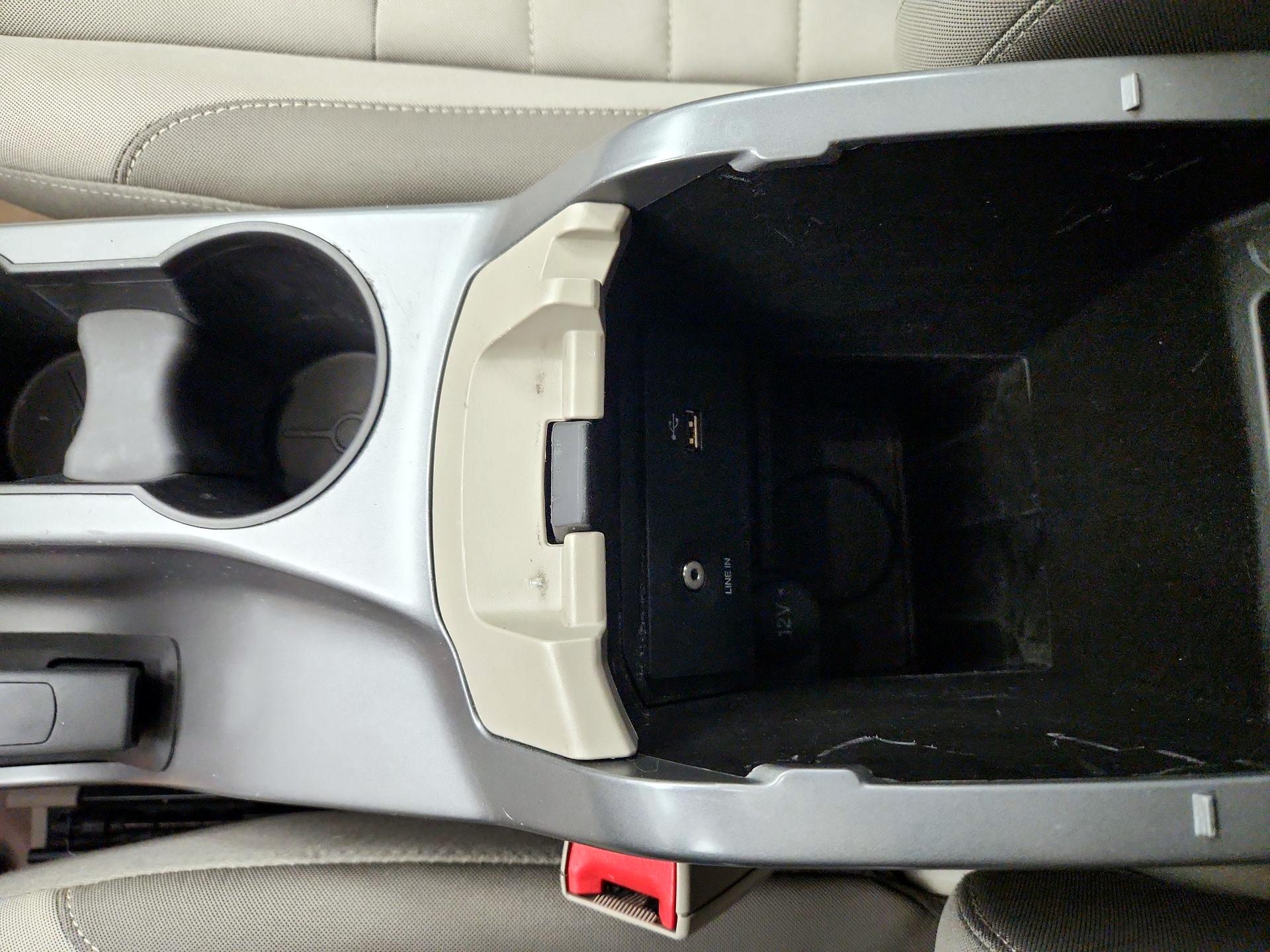 Thumbnail: 2015 Ford Escape - 18