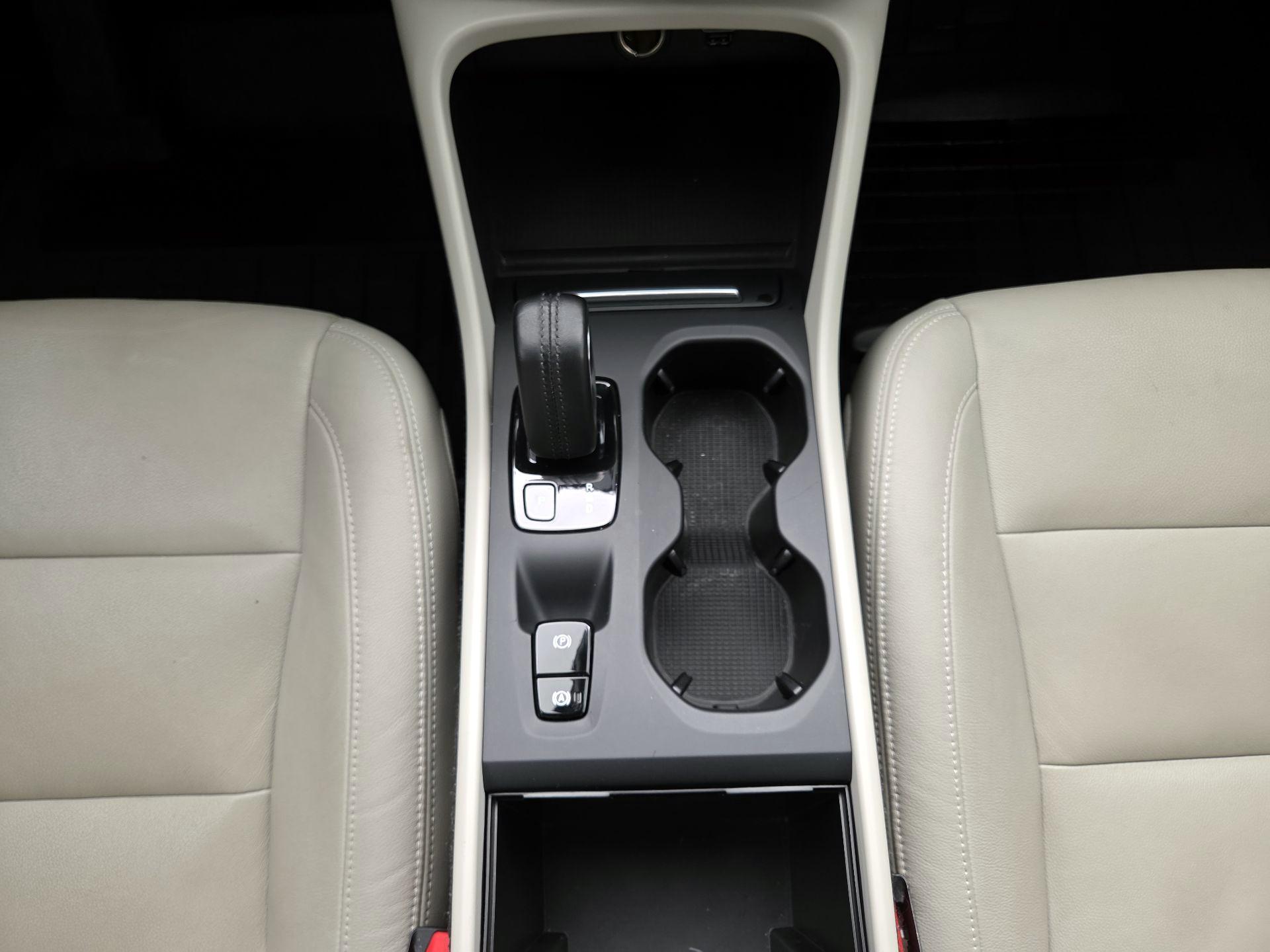 Thumbnail: 2019 Volvo XC40 - 17