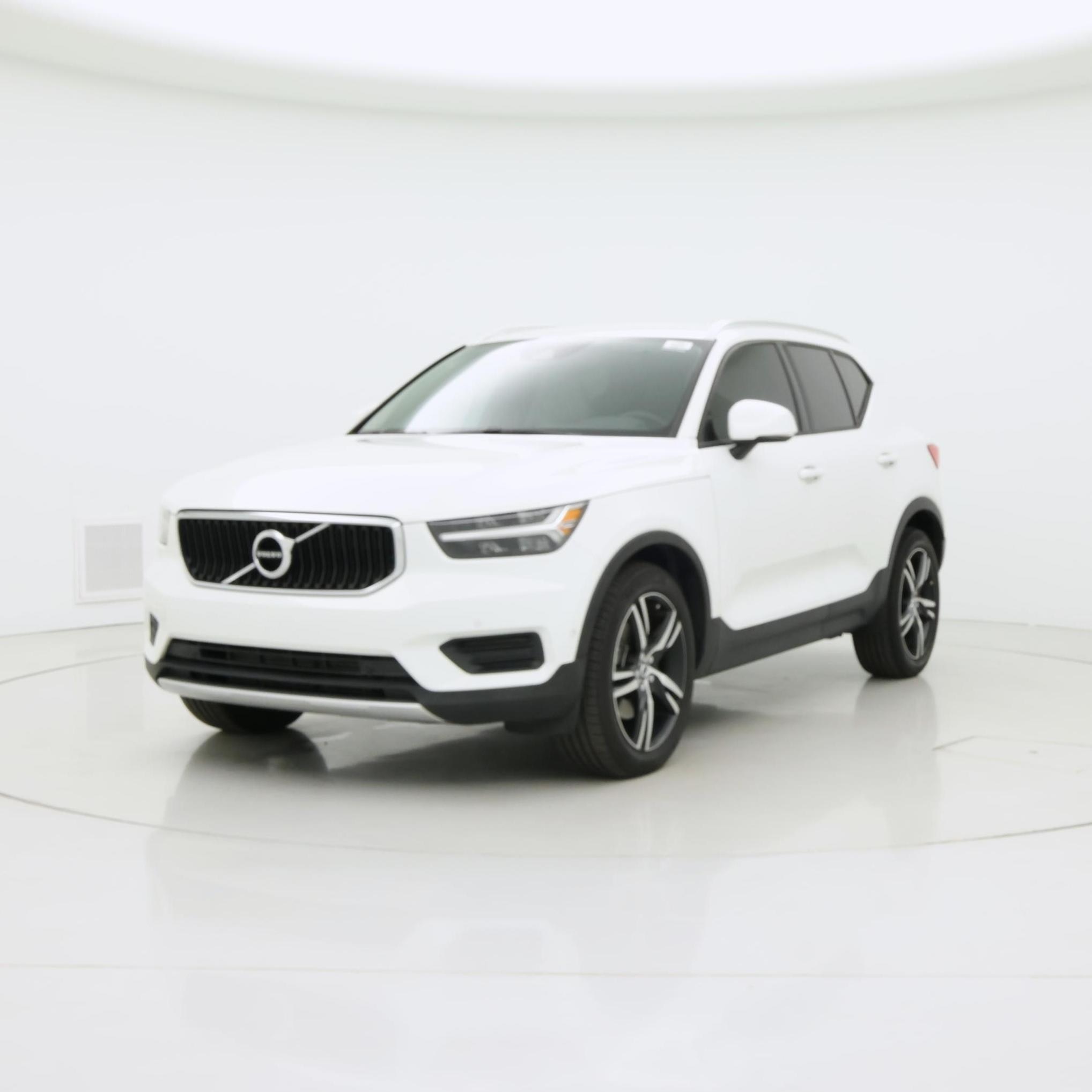 Thumbnail: 2019 Volvo XC40 - 4