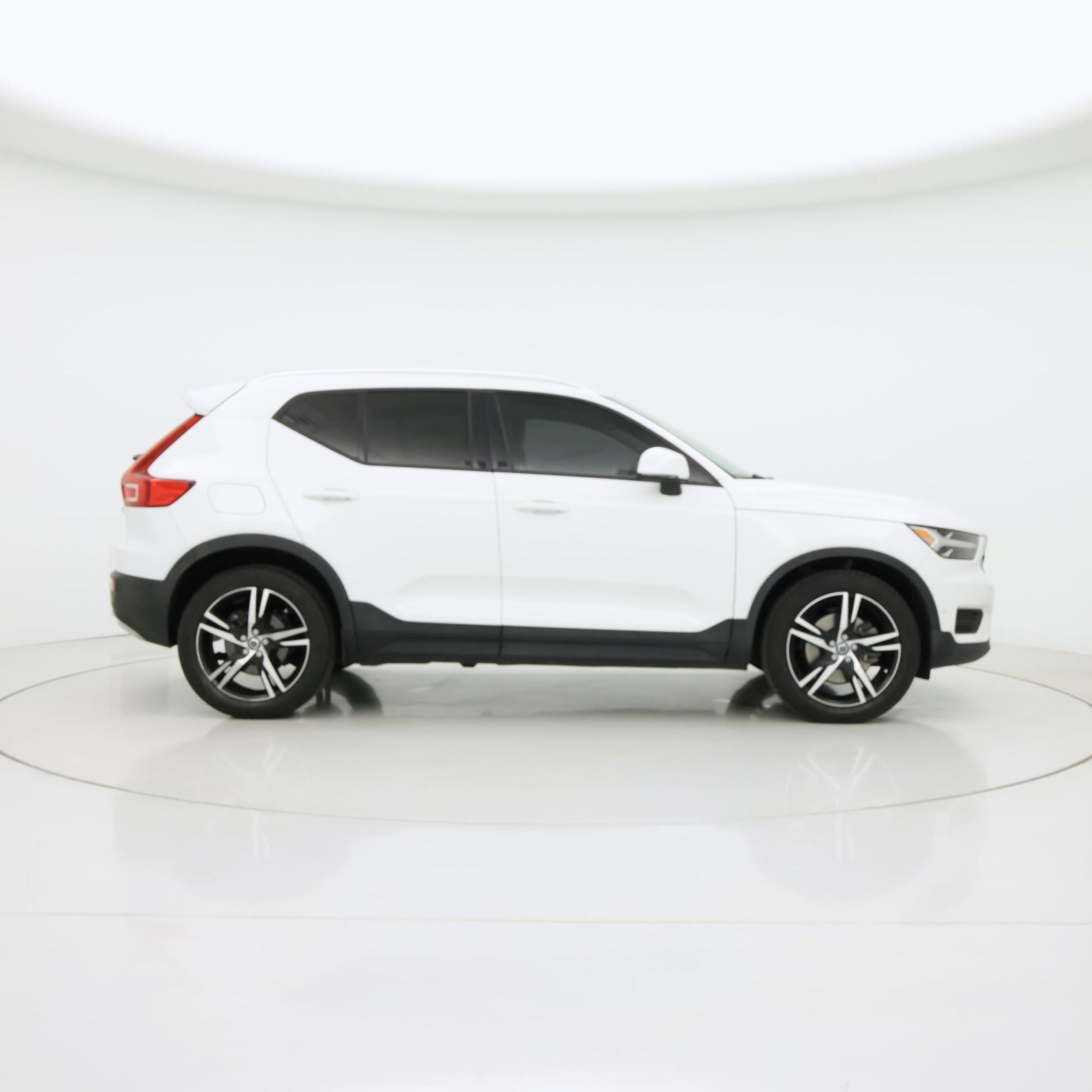 Thumbnail: 2019 Volvo XC40 - 7