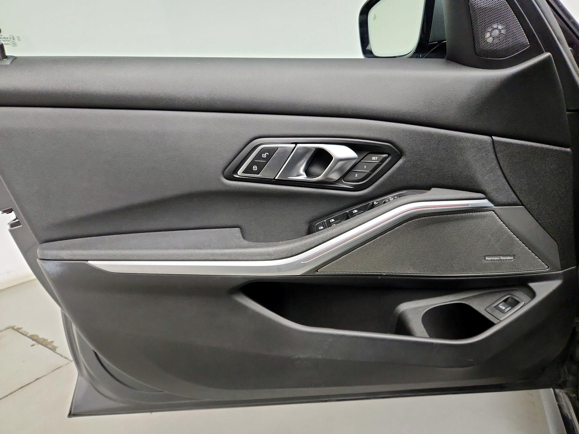 Thumbnail: 2020 BMW 3 Series - 12