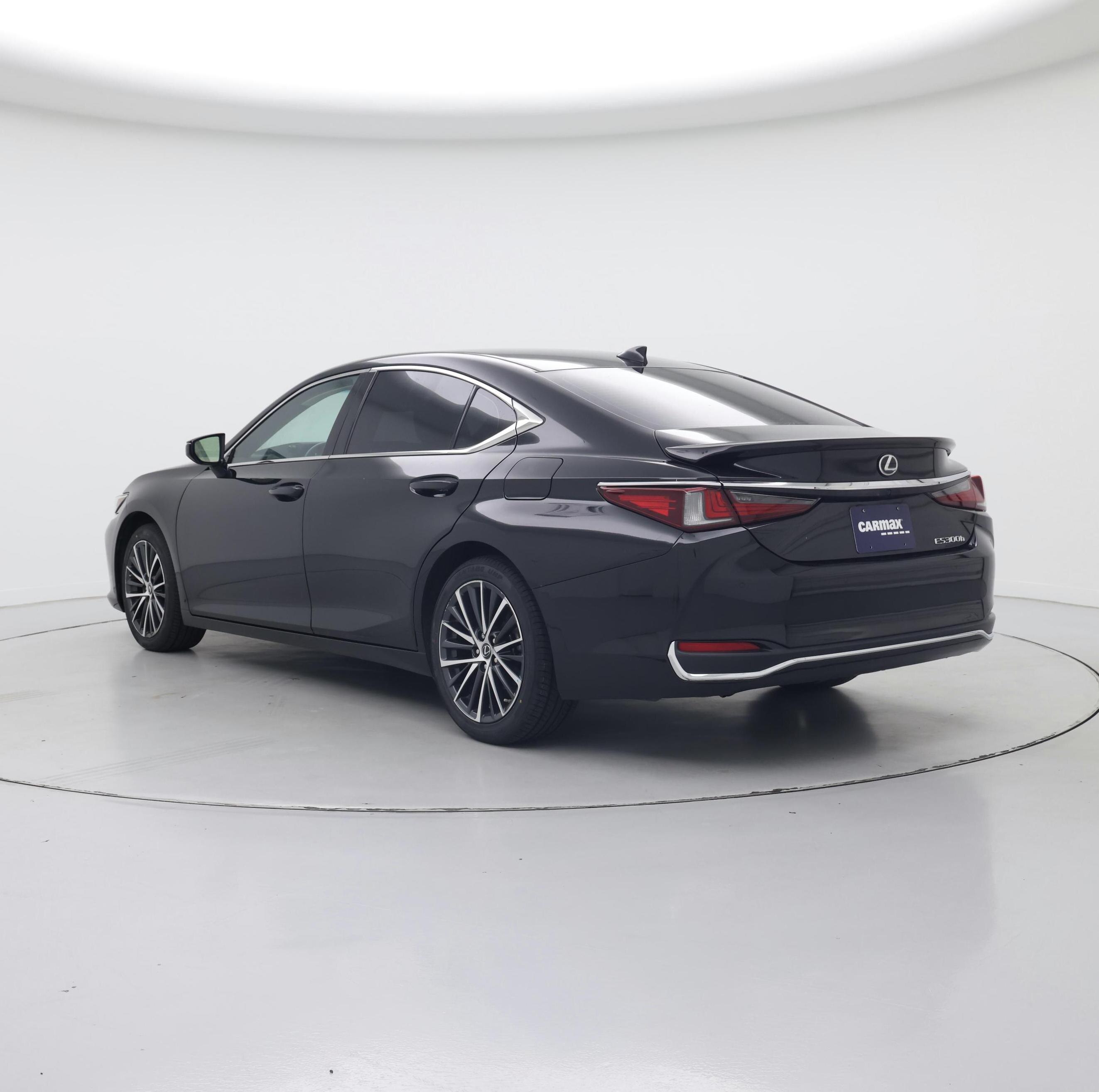 Thumbnail: 2023 Lexus ES - 2