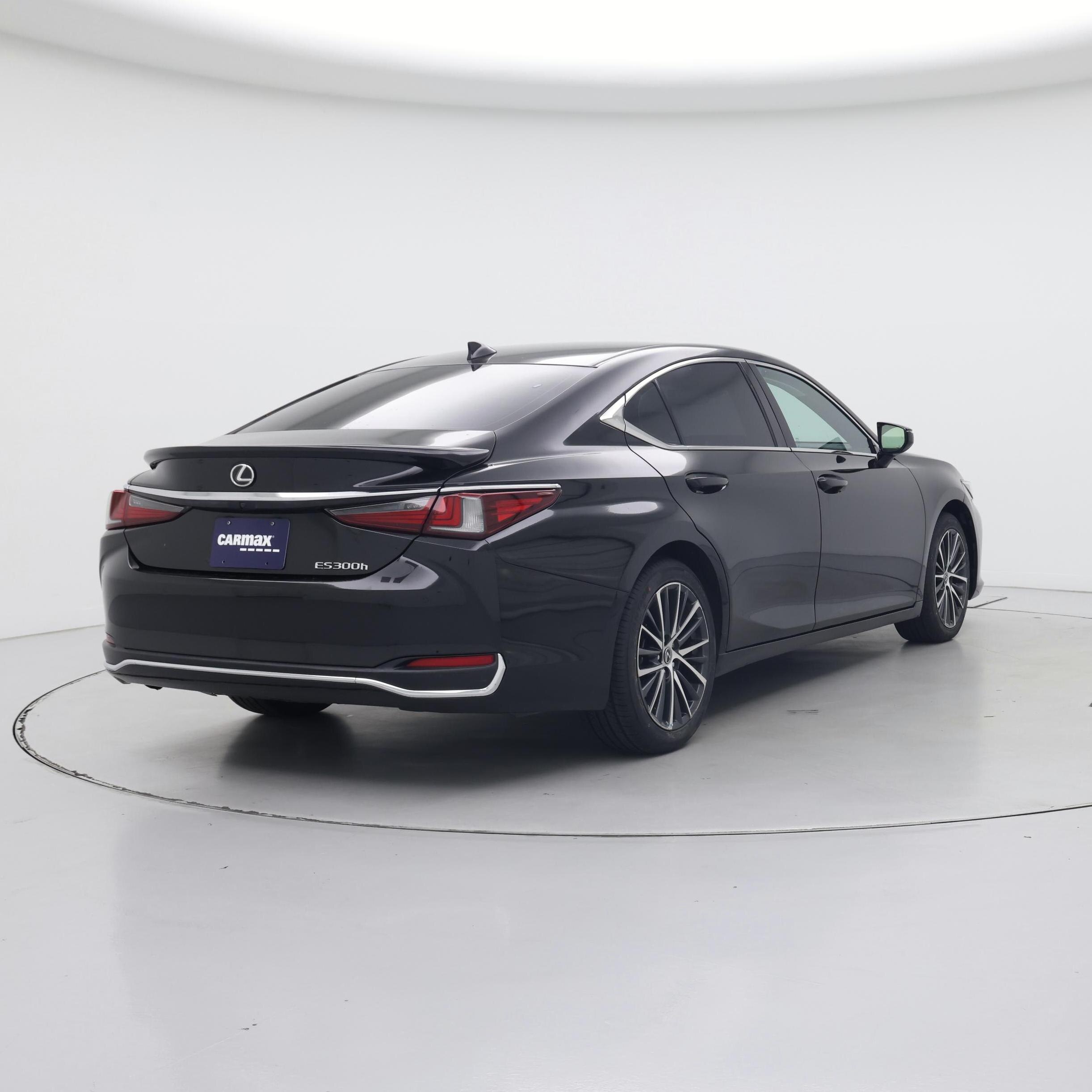 Thumbnail: 2023 Lexus ES - 8