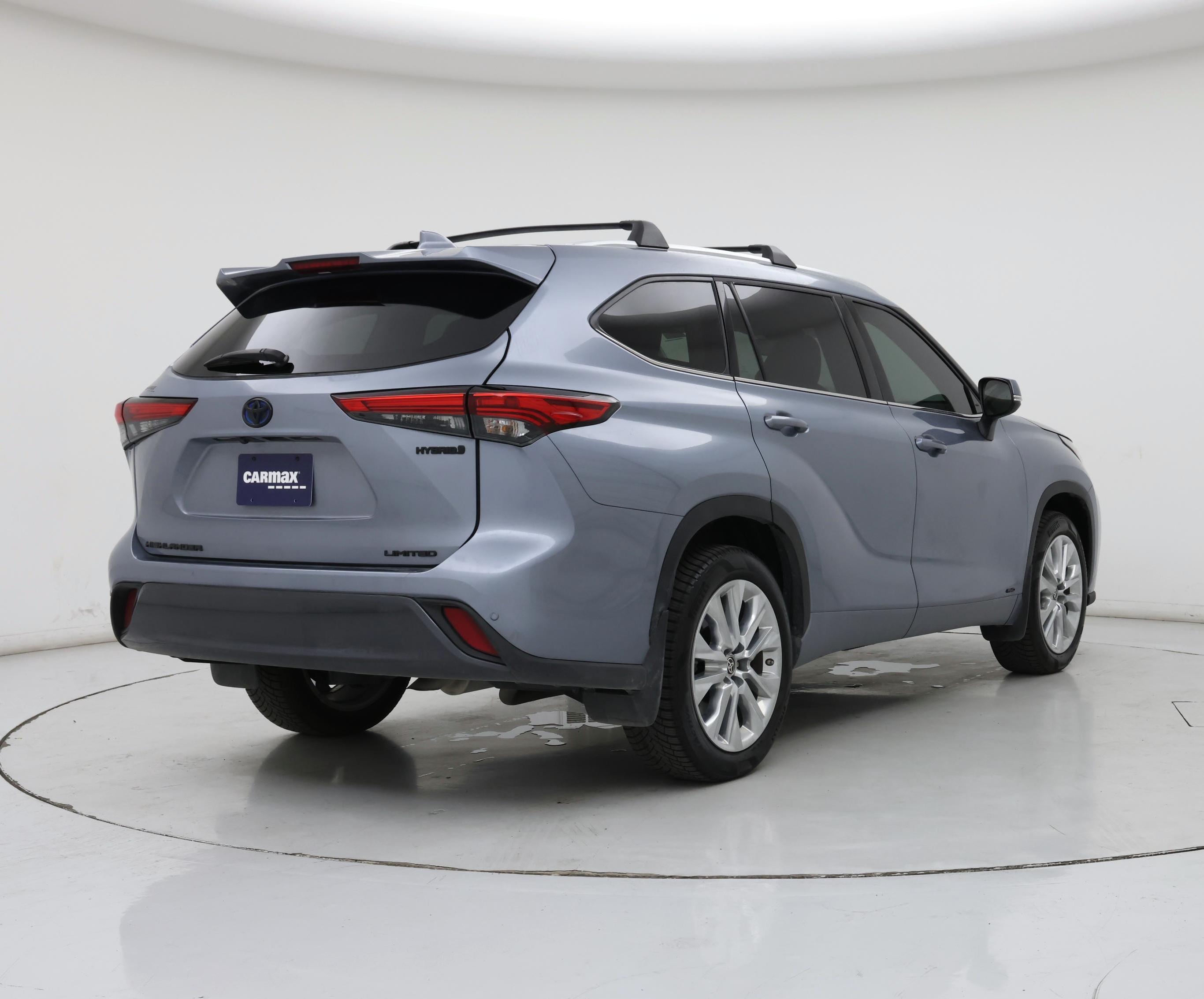 Thumbnail: 2023 Toyota Highlander - 8