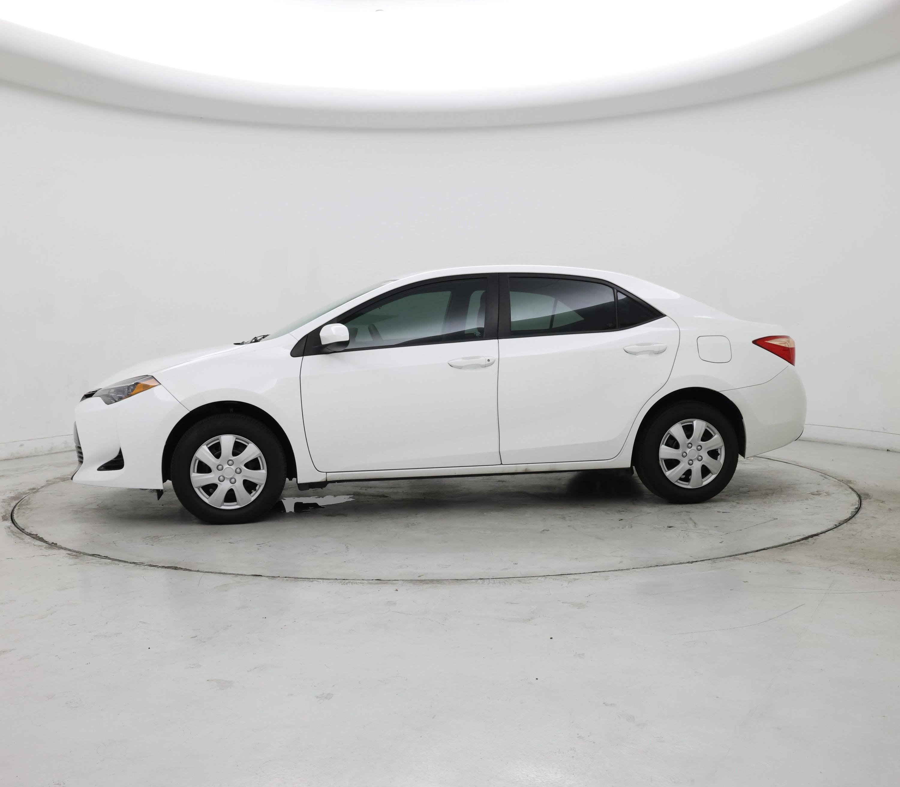 Thumbnail: 2017 Toyota Corolla - 3