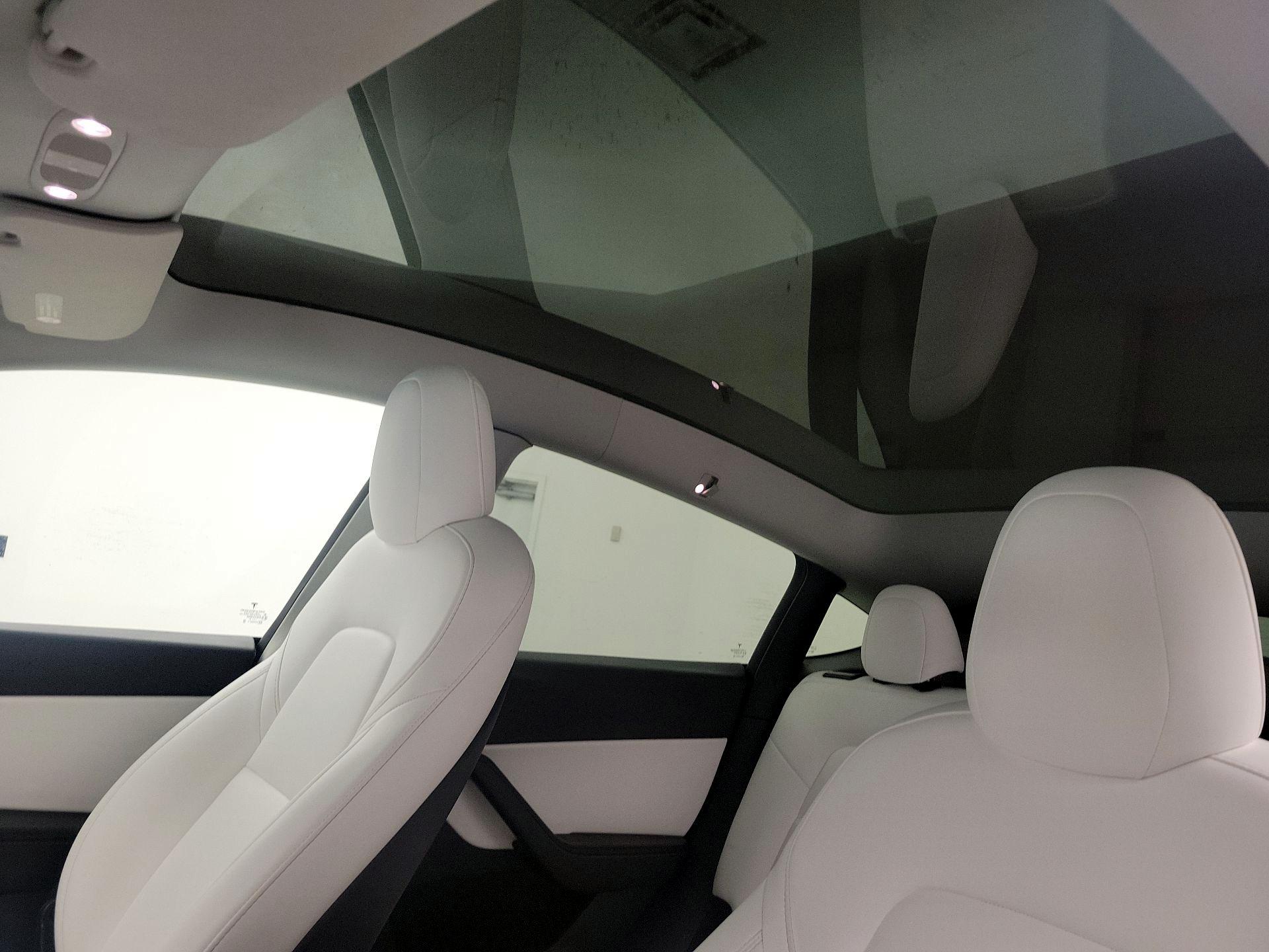 Thumbnail: 2022 Tesla Model Y - 18